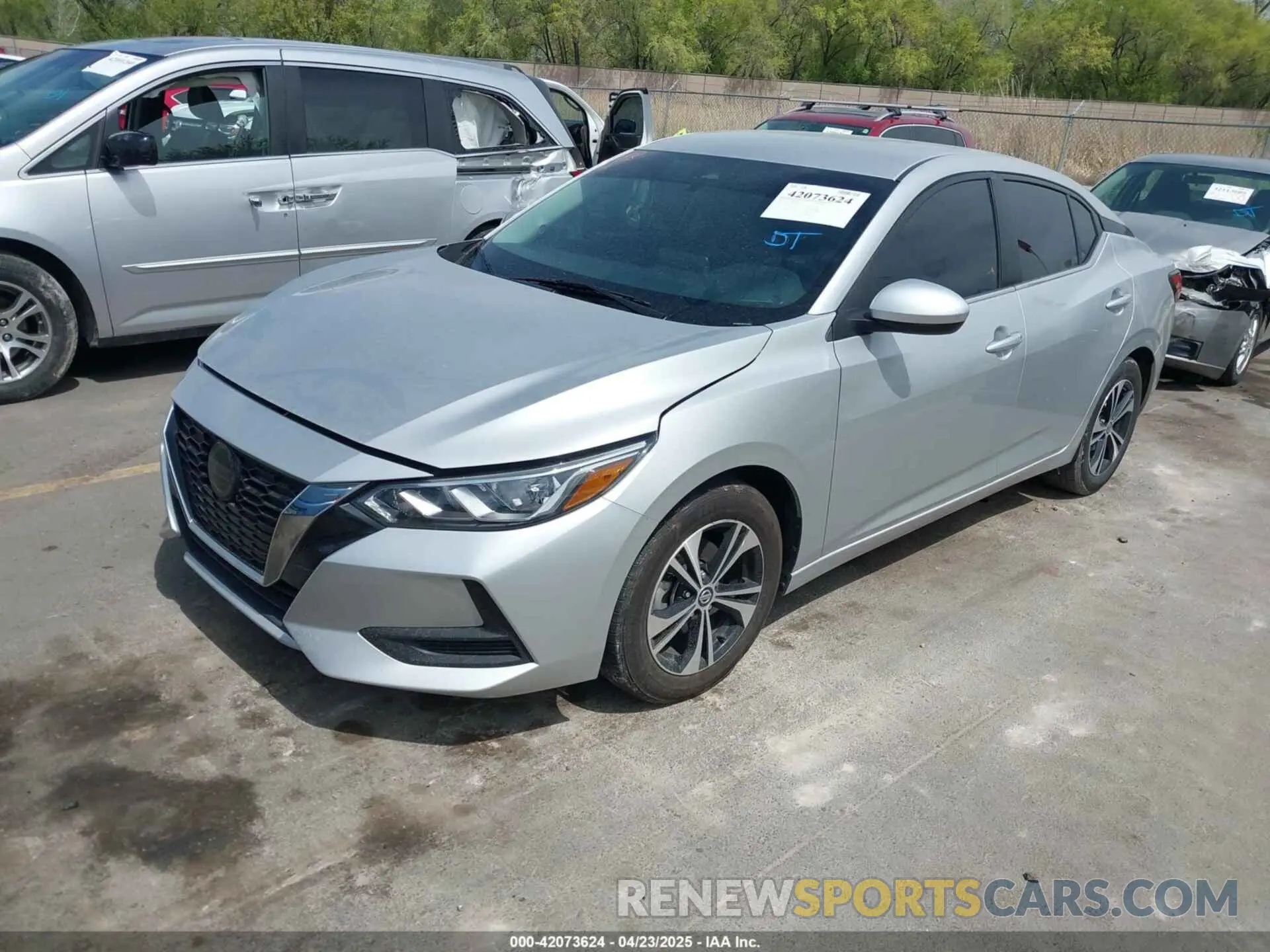 2 fotografías del automóvil dañado 3N1AB8CV8PY278331 NISSAN SENTRA 2023