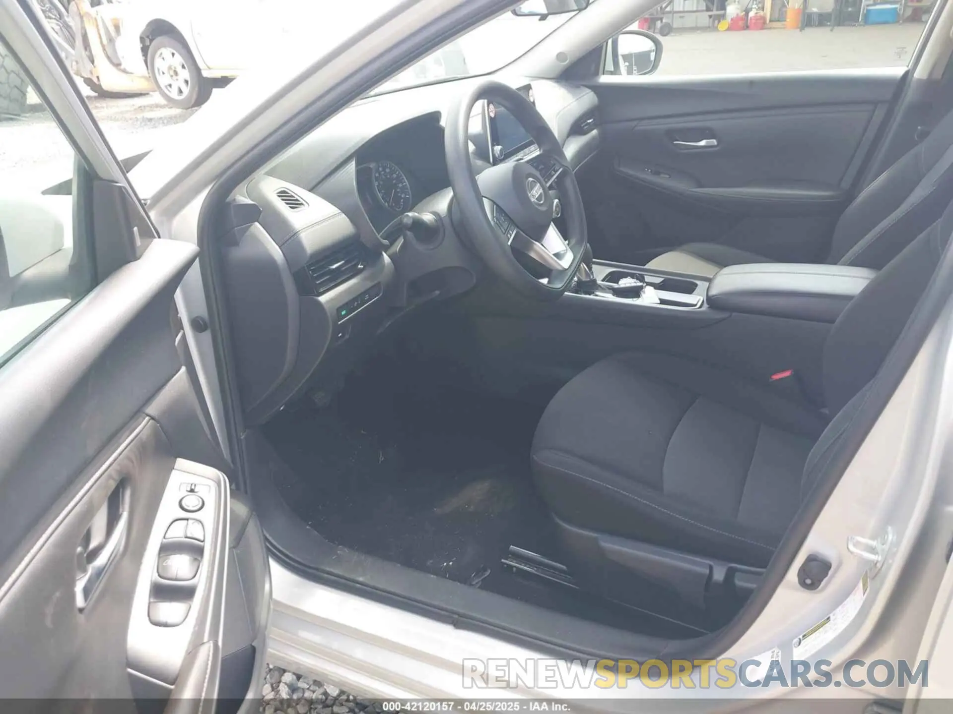 5 fotografías del automóvil dañado 3N1AB8CV8PY295288 NISSAN SENTRA 2023