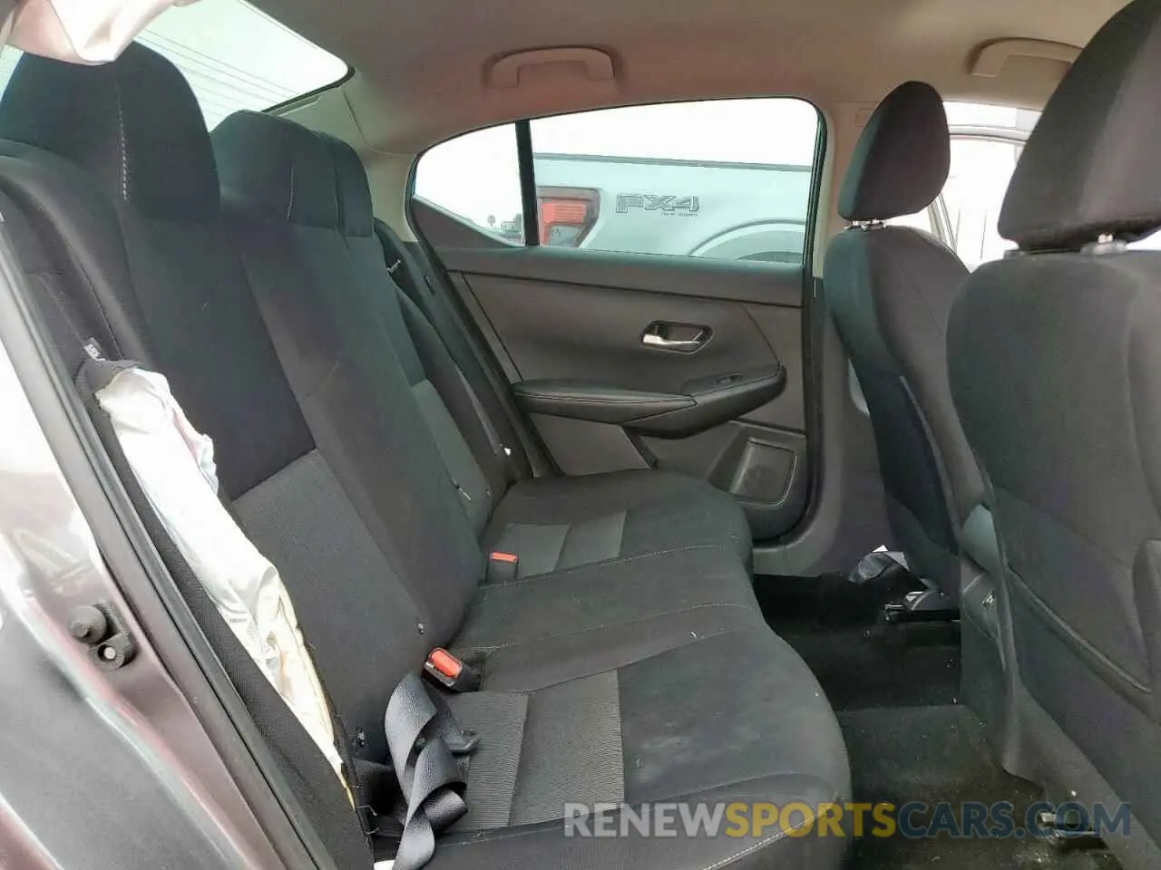 10 fotografías del automóvil dañado 3N1AB8CV8PY318519 NISSAN SENTRA 2023