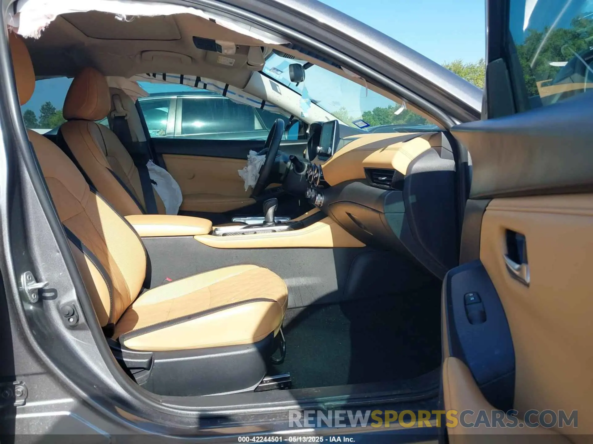 5 fotografías del automóvil dañado 3N1AB8CV9PY313149 NISSAN SENTRA 2023