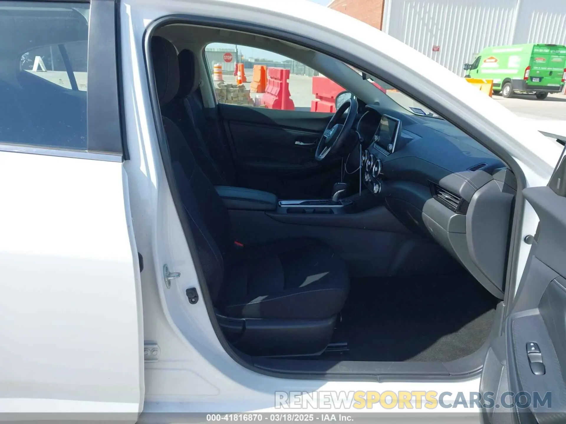 5 fotografías del automóvil dañado 3N1AB8CVXPY241877 NISSAN SENTRA 2023