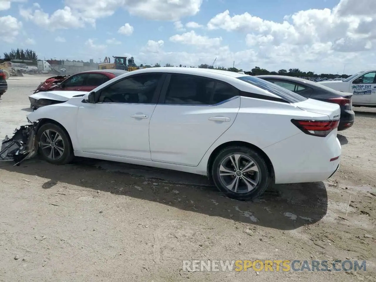 2 fotografías del automóvil dañado 3N1AB8CVXPY271932 NISSAN SENTRA 2023