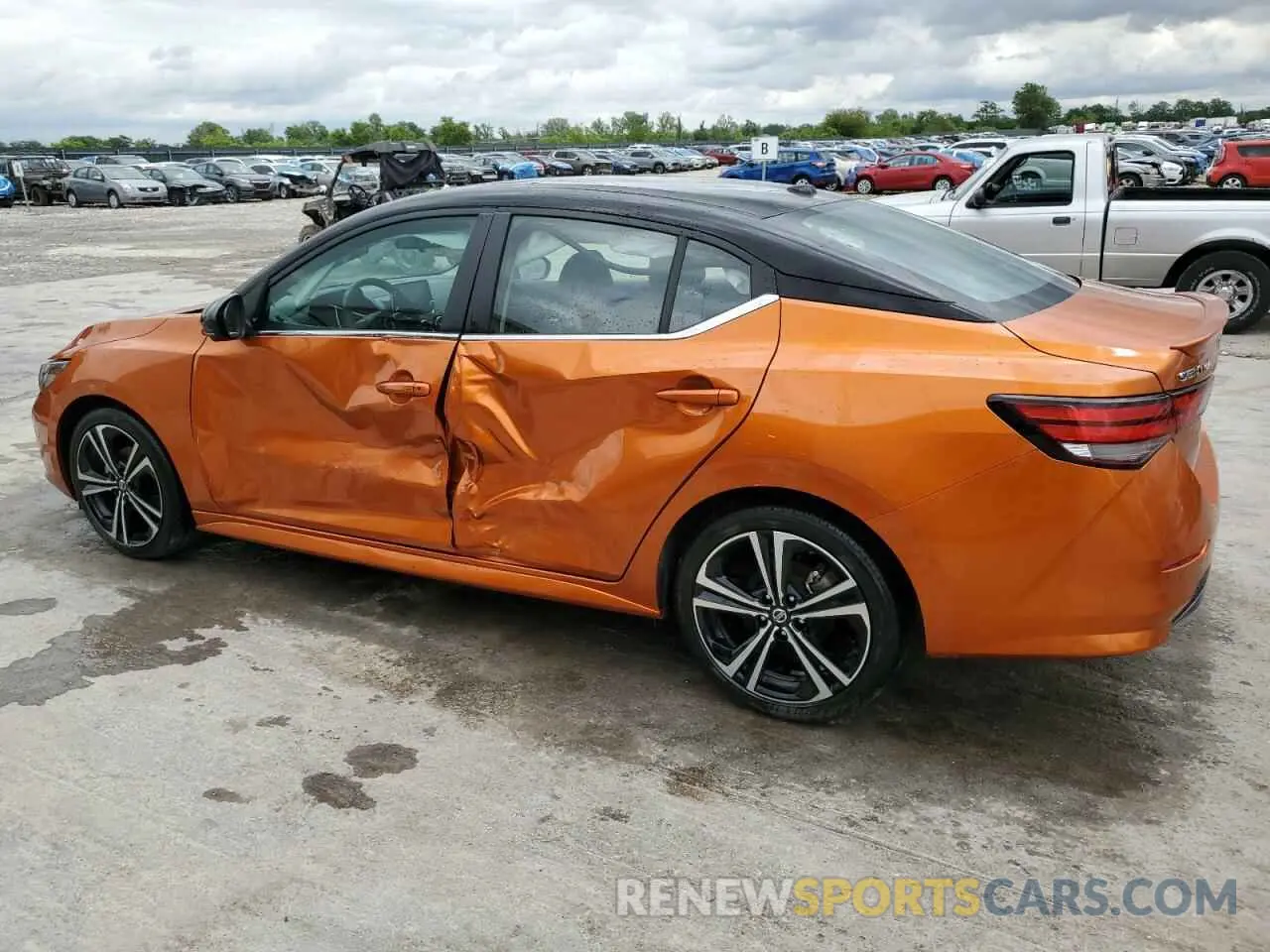 2 fotografías del automóvil dañado 3N1AB8DV0PY291668 NISSAN SENTRA 2023