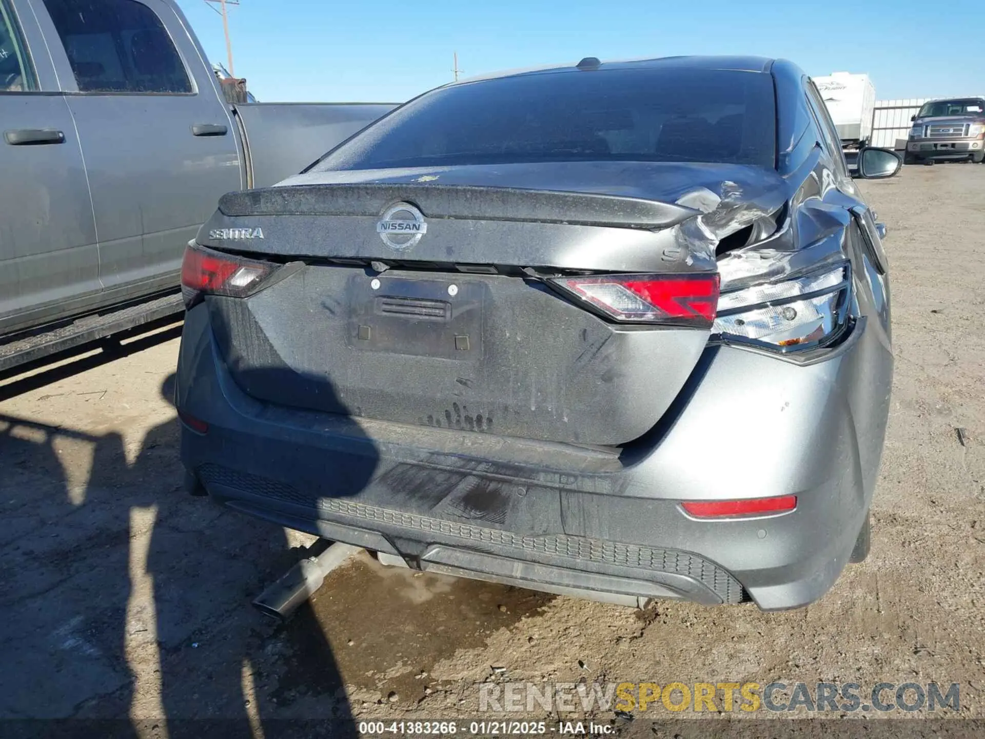 16 fotografías del automóvil dañado 3N1AB8DV0PY318917 NISSAN SENTRA 2023