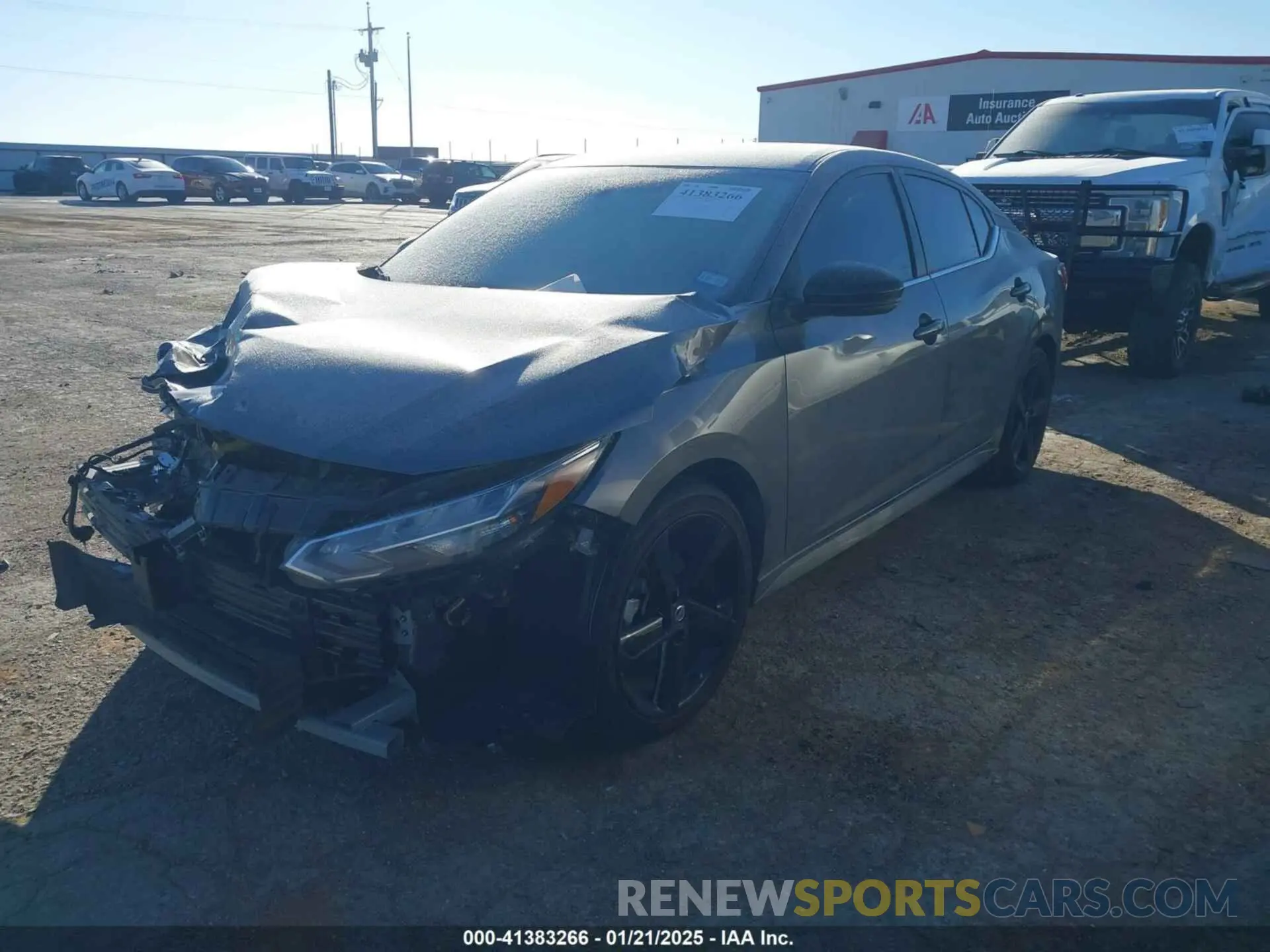 2 fotografías del automóvil dañado 3N1AB8DV0PY318917 NISSAN SENTRA 2023