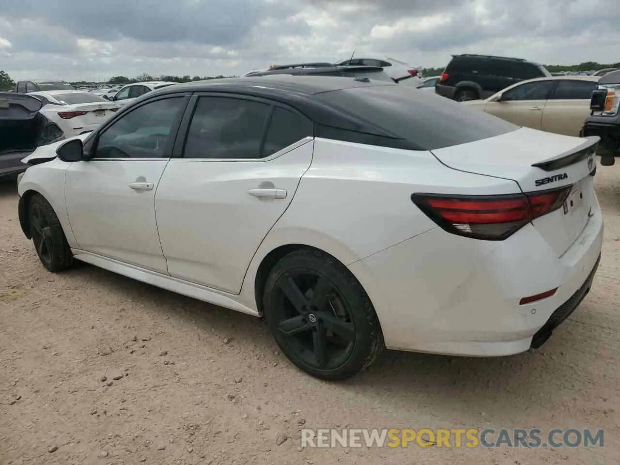2 fotografías del automóvil dañado 3N1AB8DV1PY283241 NISSAN SENTRA 2023