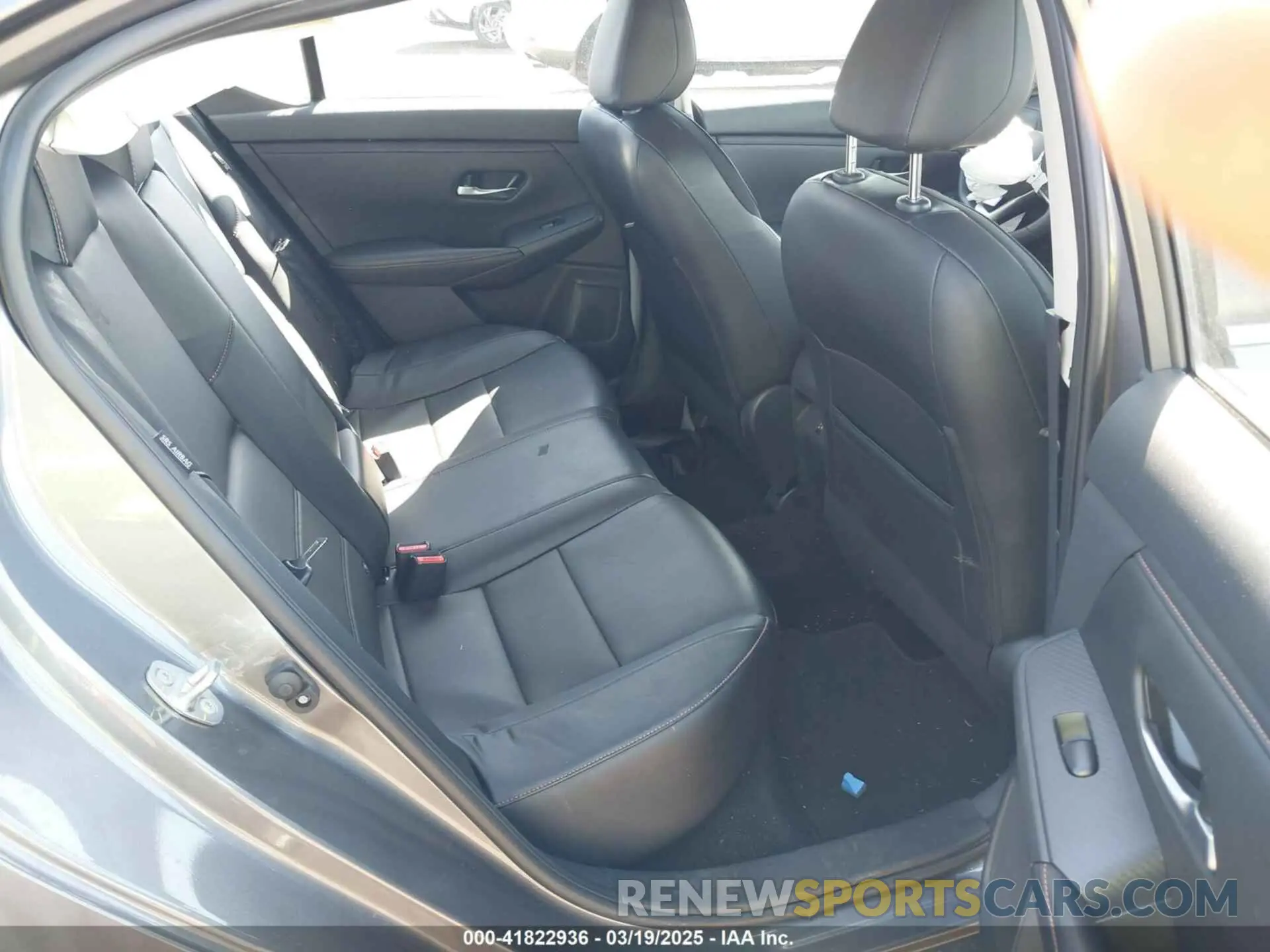8 fotografías del automóvil dañado 3N1AB8DV2PY320748 NISSAN SENTRA 2023