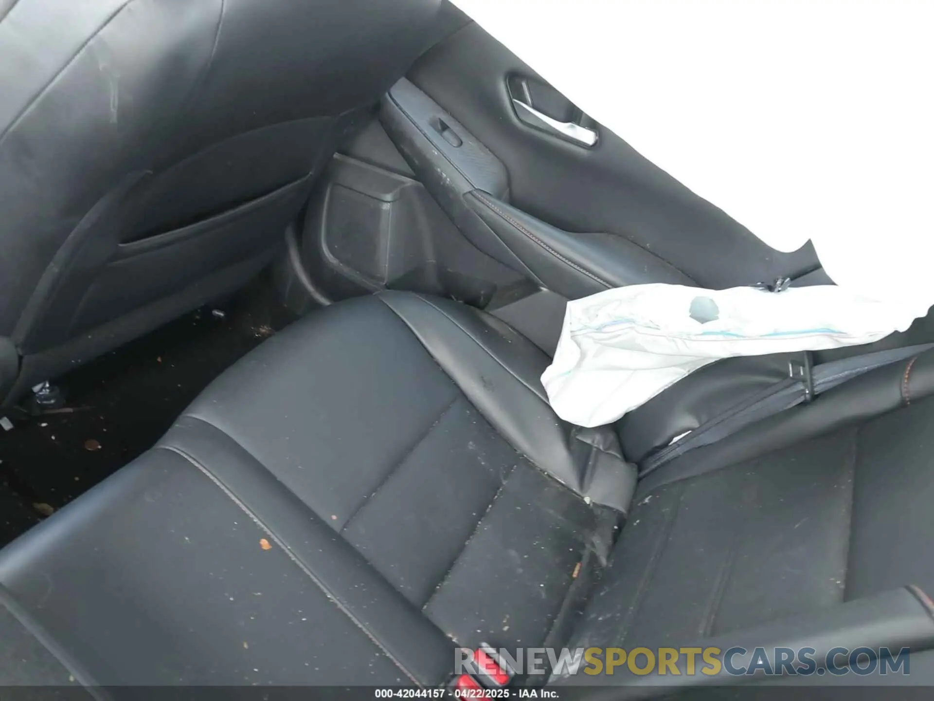 8 fotografías del automóvil dañado 3N1AB8DV5PY318928 NISSAN SENTRA 2023