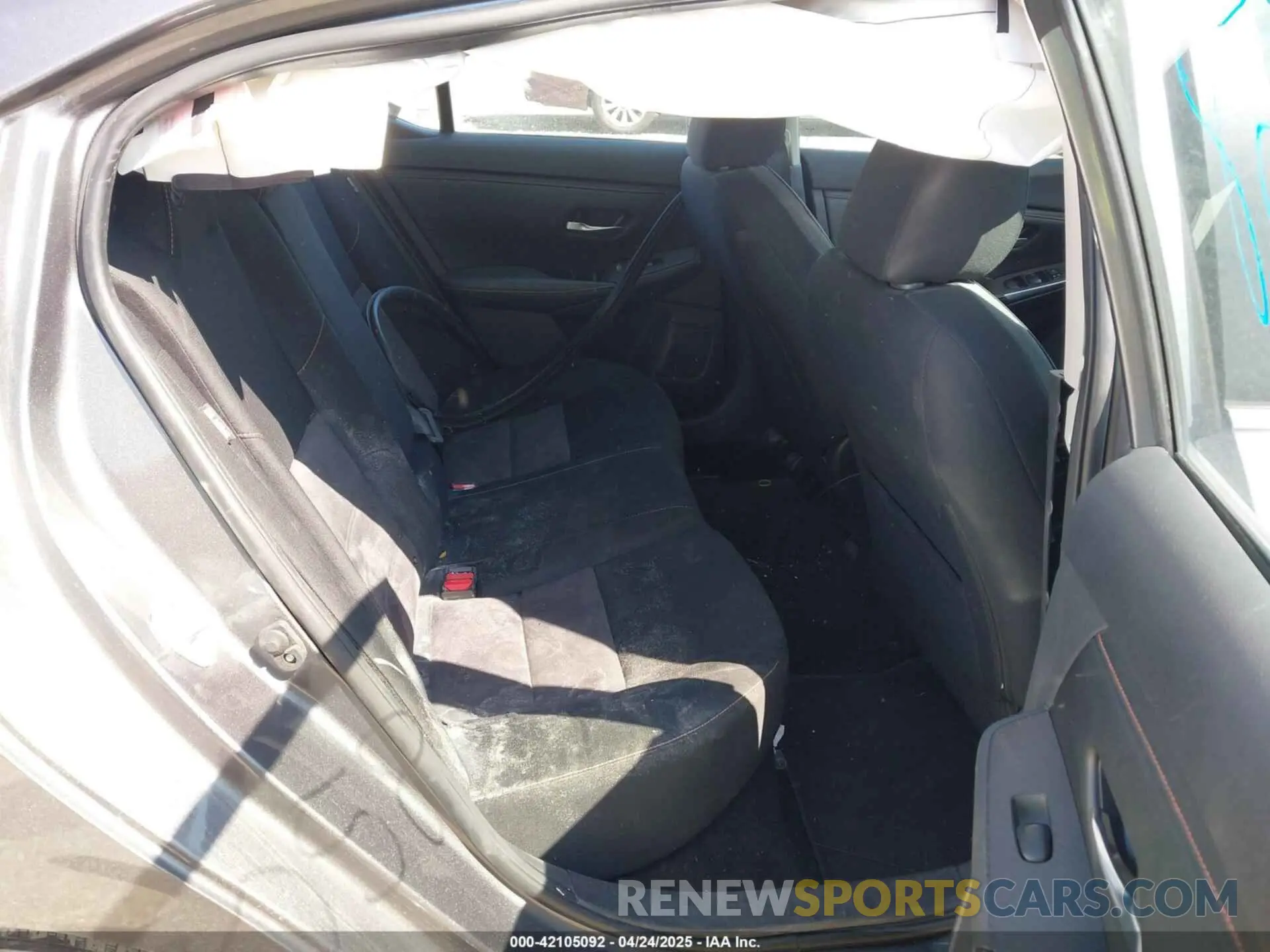 8 fotografías del automóvil dañado 3N1AB8DV6PY235430 NISSAN SENTRA 2023