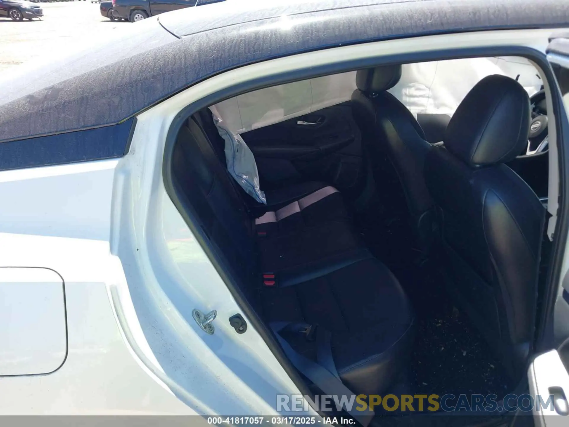 8 fotografías del automóvil dañado 3N1AB8DV8PY272463 NISSAN SENTRA 2023