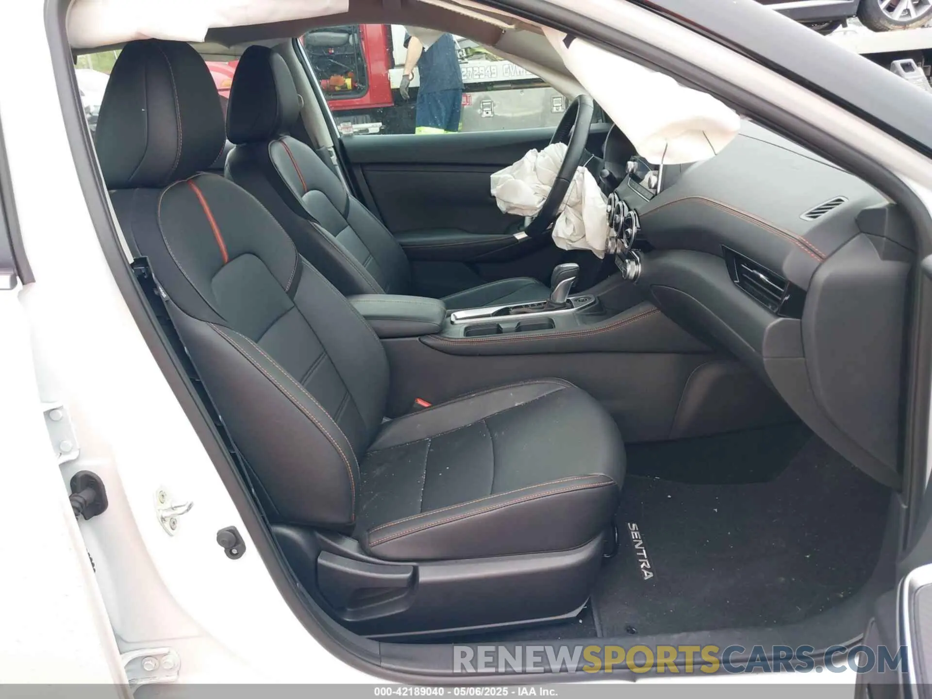 5 fotografías del automóvil dañado 3N1AB8DVXPY266406 NISSAN SENTRA 2023