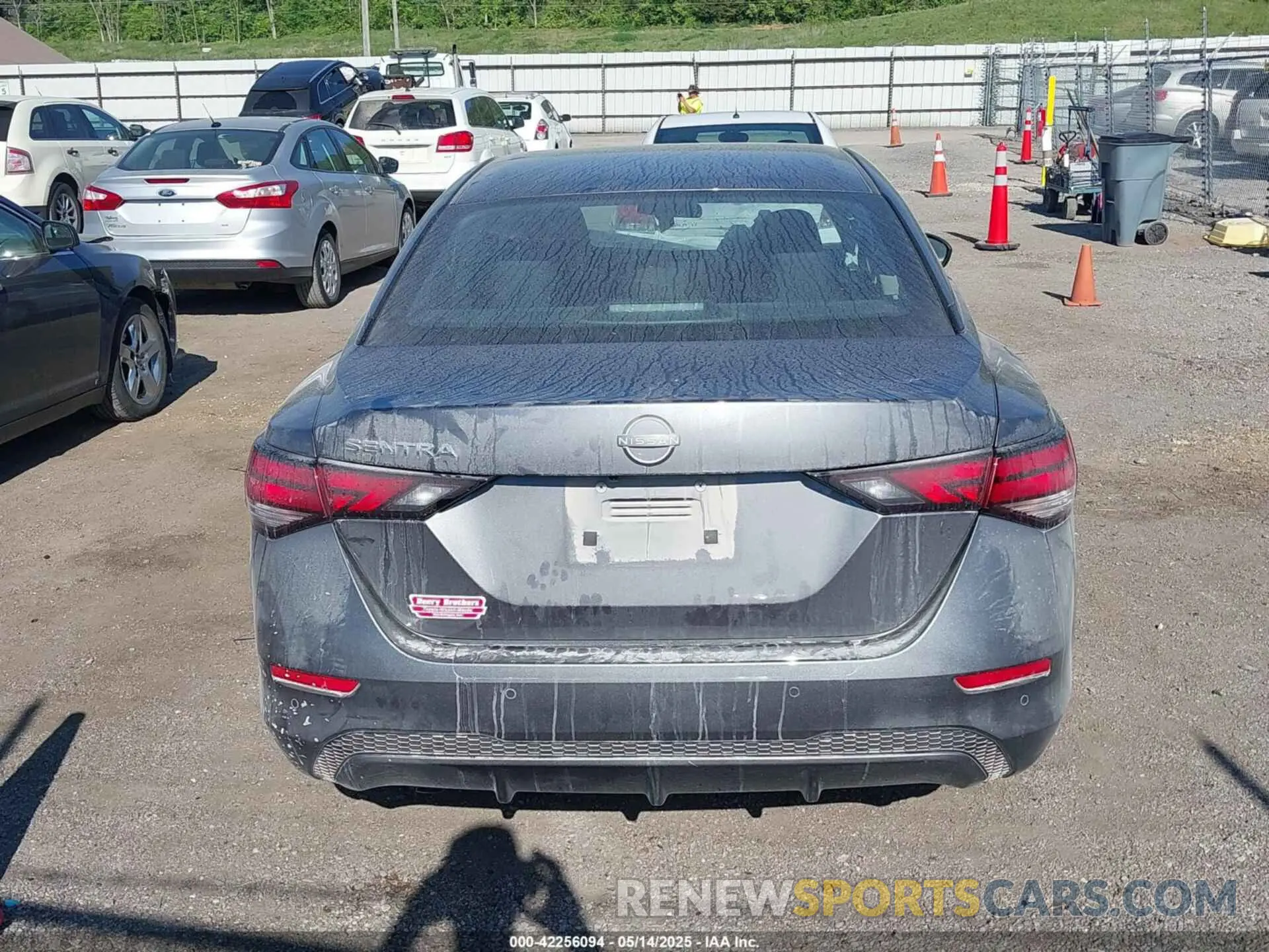 17 fotografías del automóvil dañado 3N1AB8BV0RY206978 NISSAN SENTRA 2024