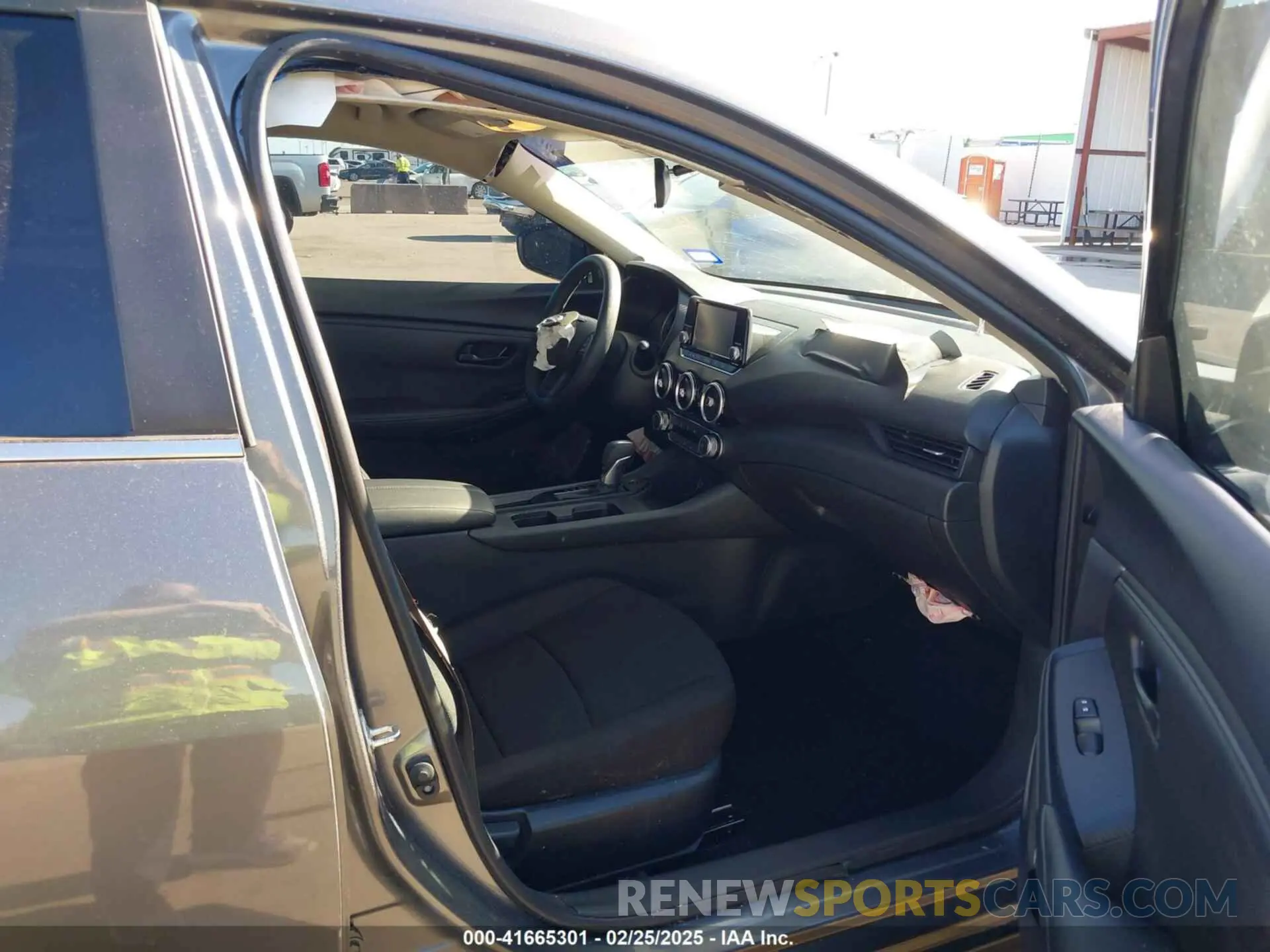5 fotografías del automóvil dañado 3N1AB8BV2RY308668 NISSAN SENTRA 2024