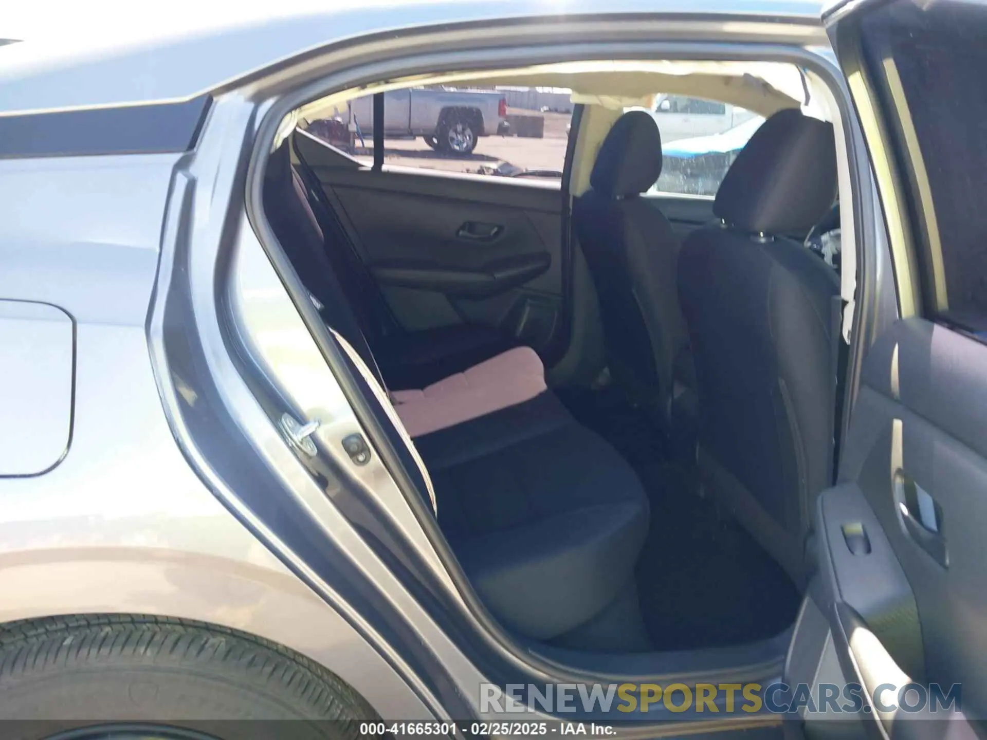 8 fotografías del automóvil dañado 3N1AB8BV2RY308668 NISSAN SENTRA 2024