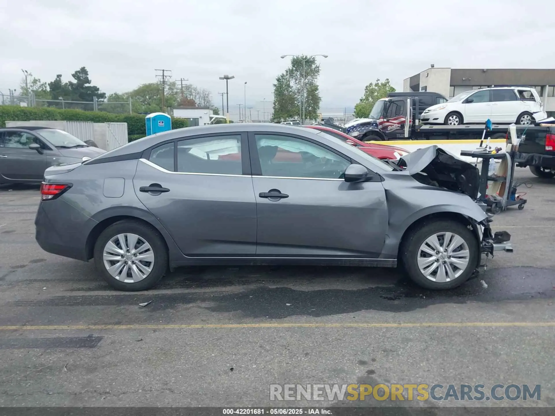 14 fotografías del automóvil dañado 3N1AB8BV2RY322960 NISSAN SENTRA 2024