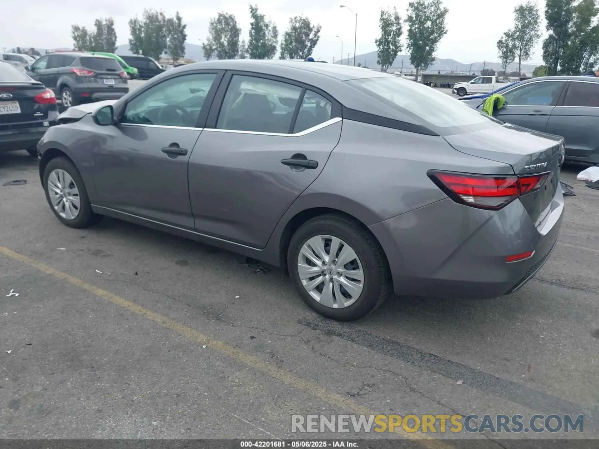 3 fotografías del automóvil dañado 3N1AB8BV2RY322960 NISSAN SENTRA 2024