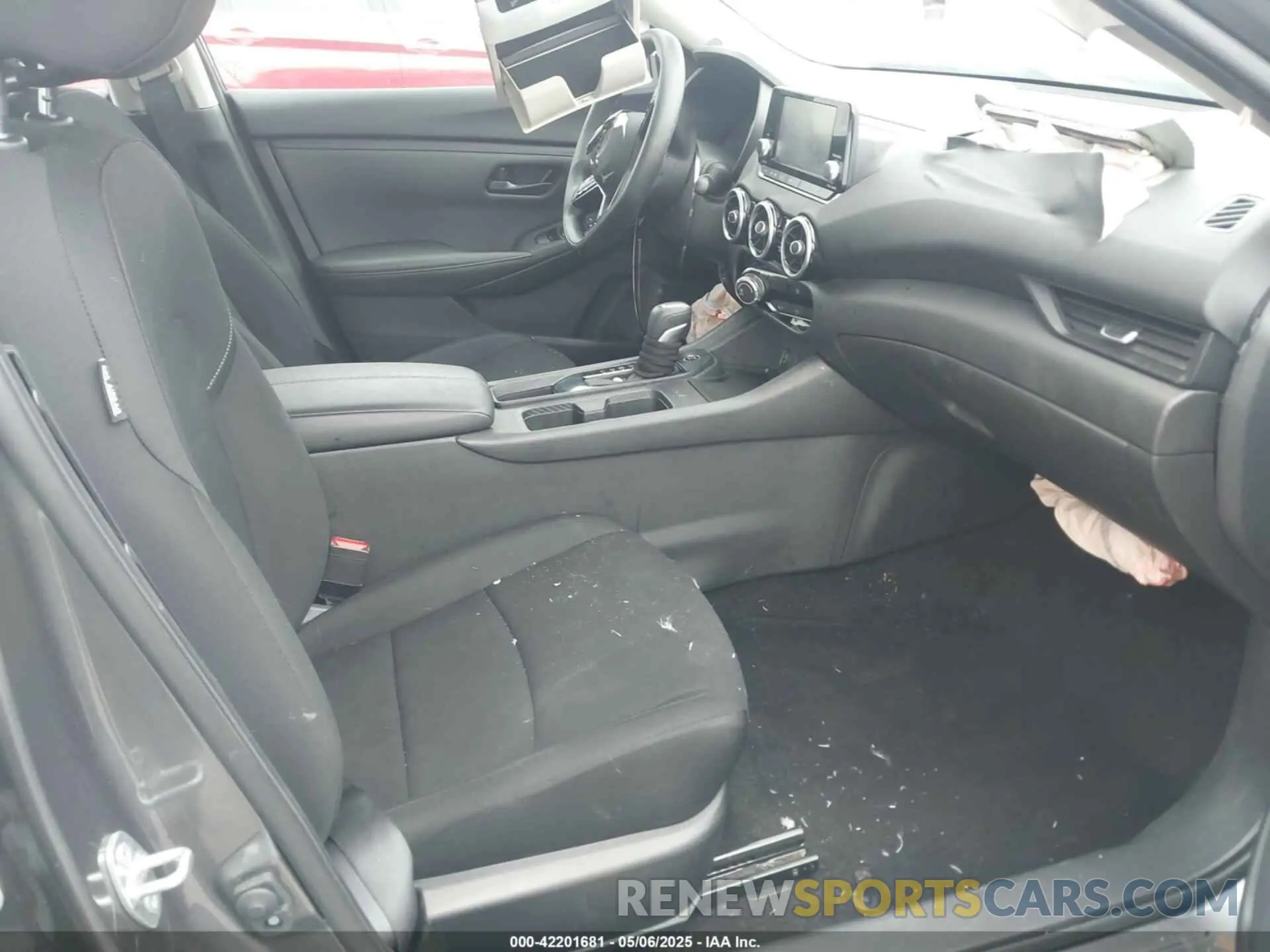 5 fotografías del automóvil dañado 3N1AB8BV2RY322960 NISSAN SENTRA 2024