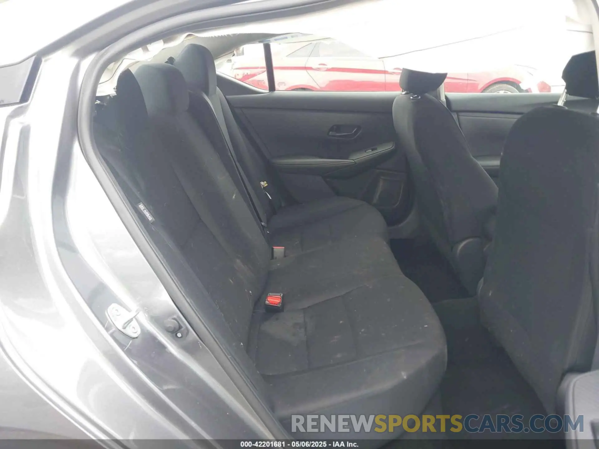 8 fotografías del automóvil dañado 3N1AB8BV2RY322960 NISSAN SENTRA 2024