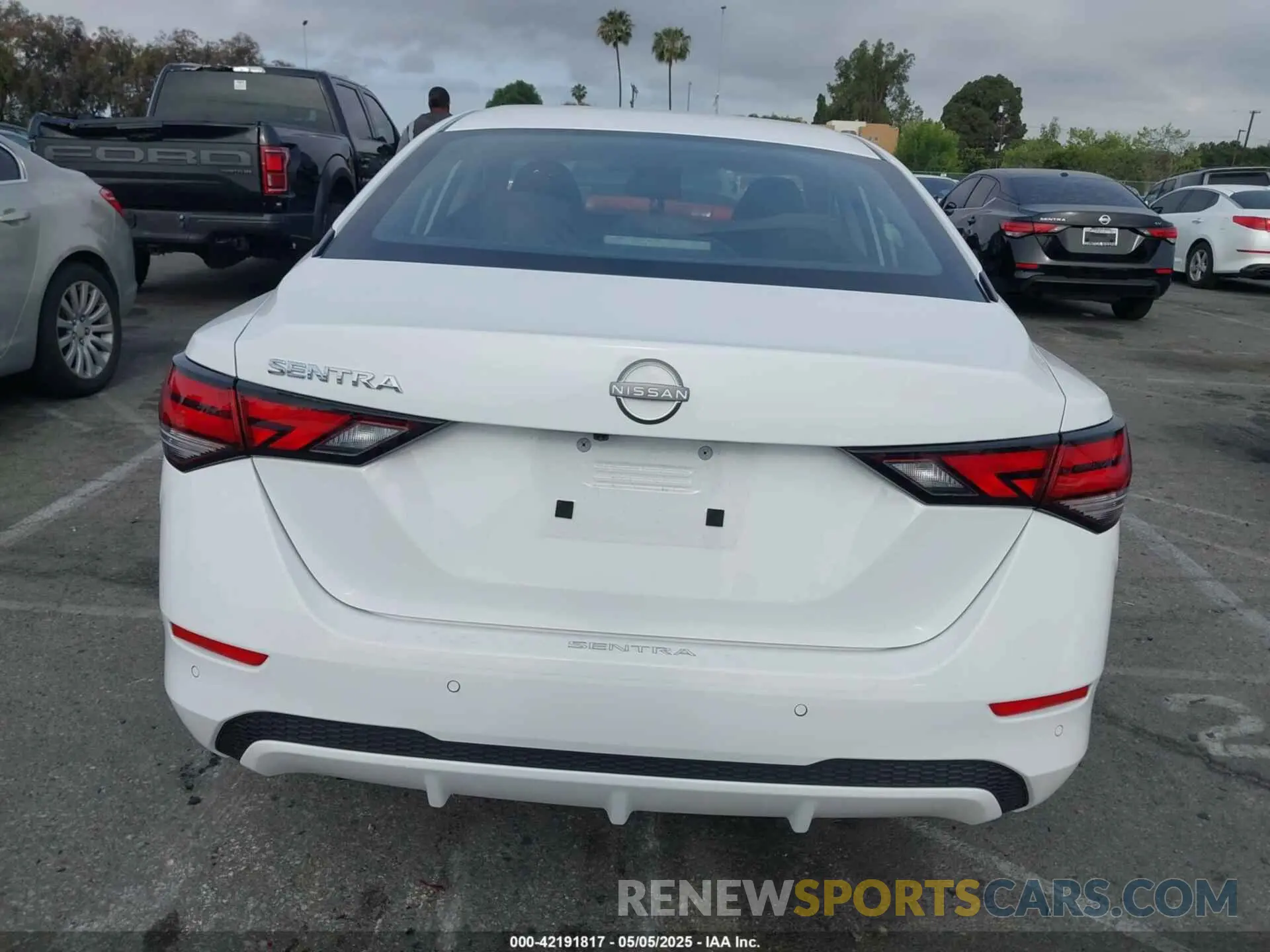 16 fotografías del automóvil dañado 3N1AB8BV2RY365243 NISSAN SENTRA 2024