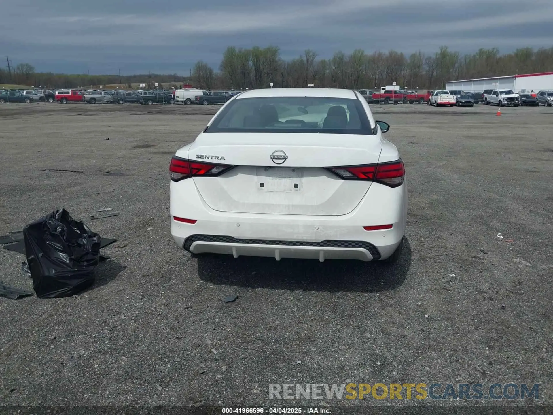 17 fotografías del automóvil dañado 3N1AB8BV4RY272627 NISSAN SENTRA 2024