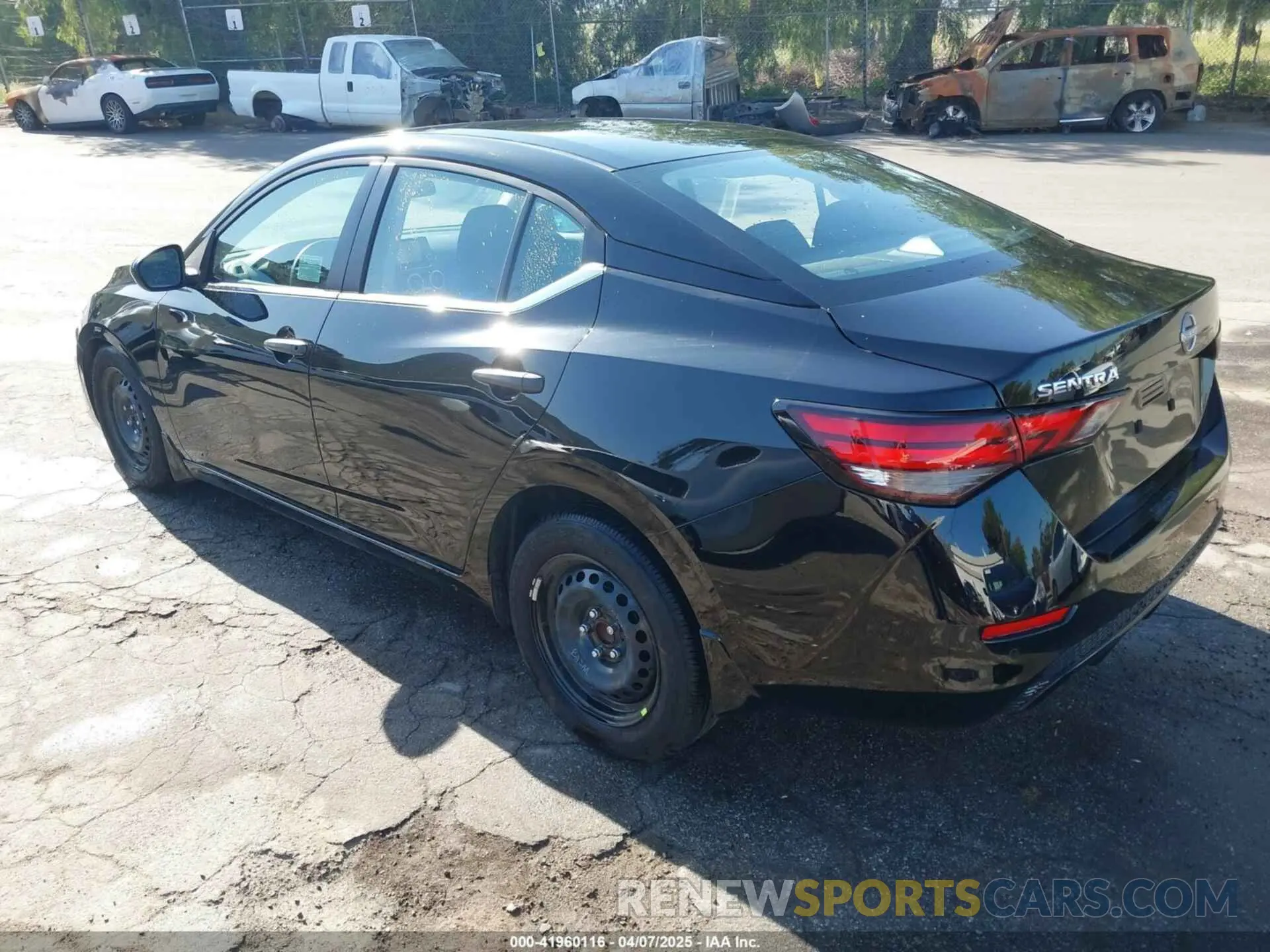 3 fotografías del automóvil dañado 3N1AB8BV4RY343941 NISSAN SENTRA 2024