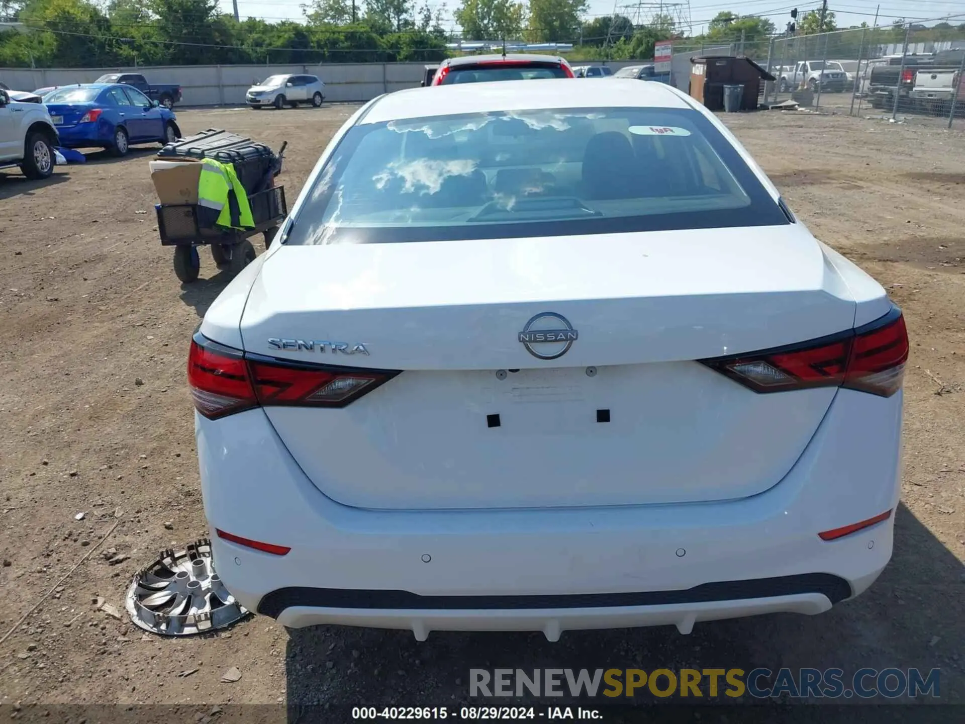 16 fotografías del automóvil dañado 3N1AB8BV7RY286196 NISSAN SENTRA 2024