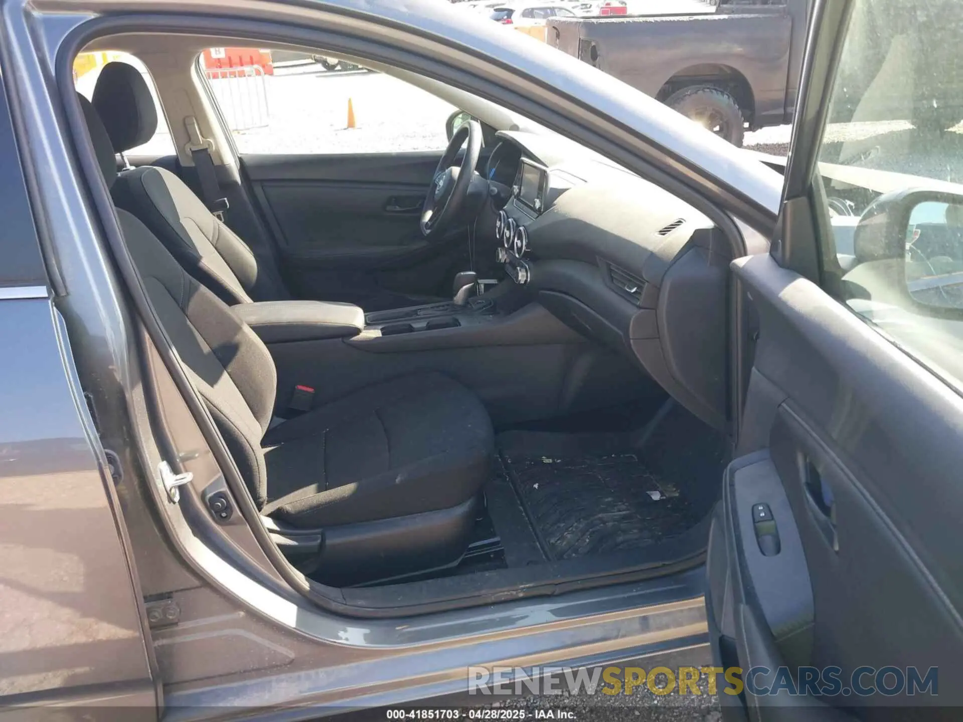 5 fotografías del automóvil dañado 3N1AB8BV7RY318600 NISSAN SENTRA 2024