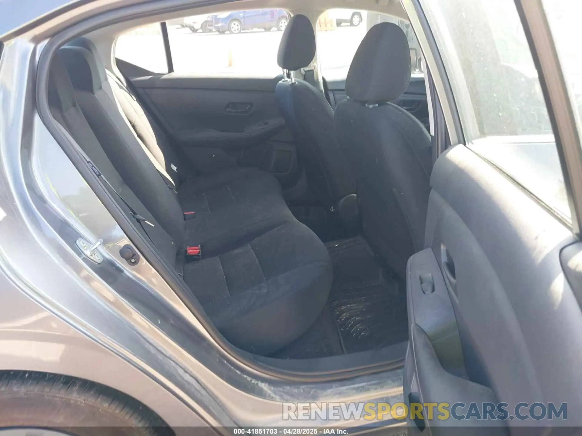 8 fotografías del automóvil dañado 3N1AB8BV7RY318600 NISSAN SENTRA 2024