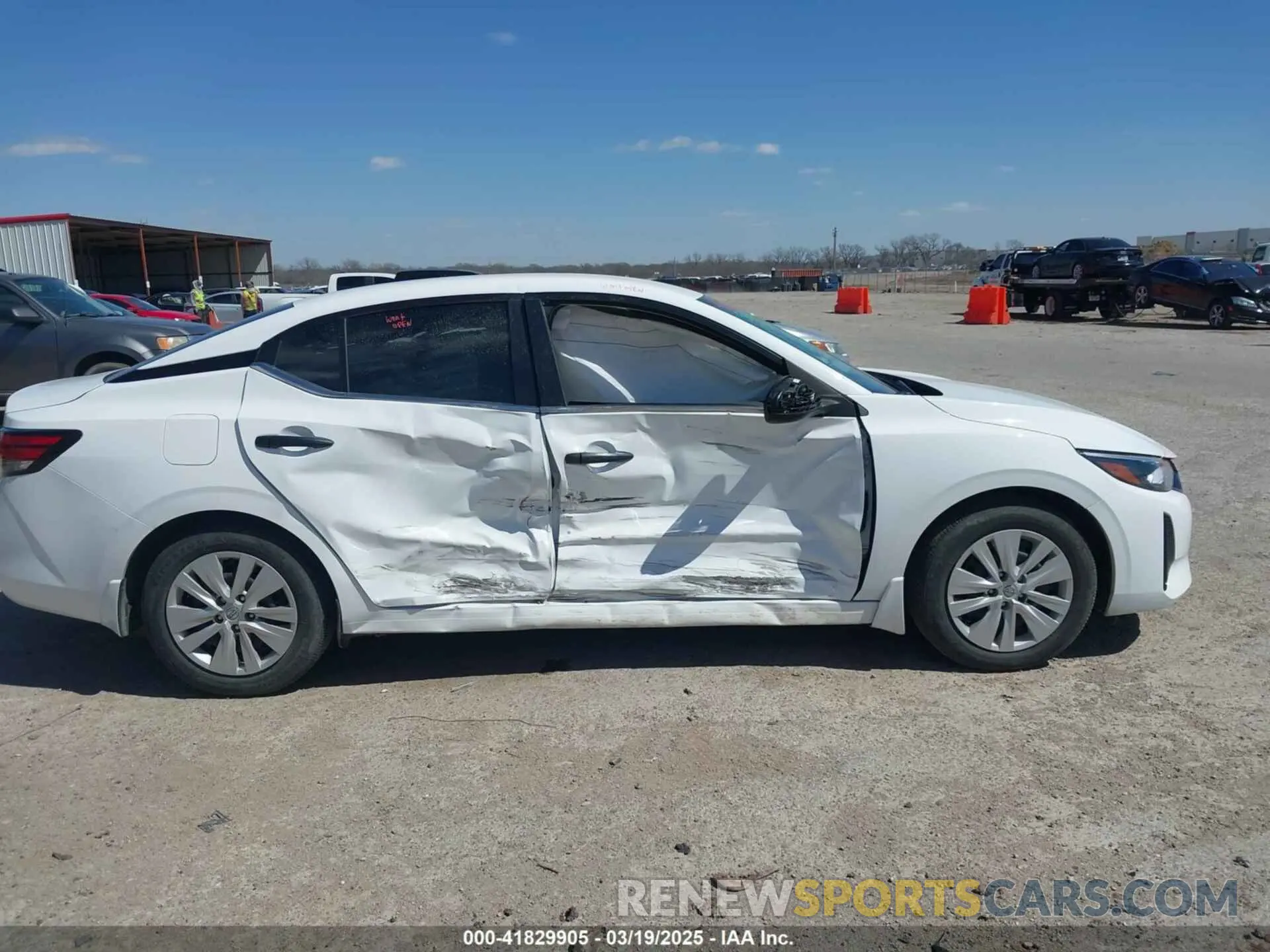 13 fotografías del automóvil dañado 3N1AB8BV8RY233653 NISSAN SENTRA 2024