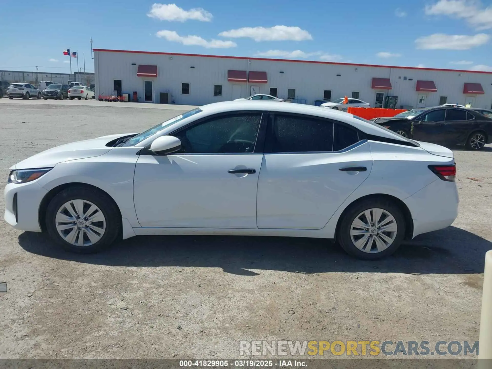 14 fotografías del automóvil dañado 3N1AB8BV8RY233653 NISSAN SENTRA 2024