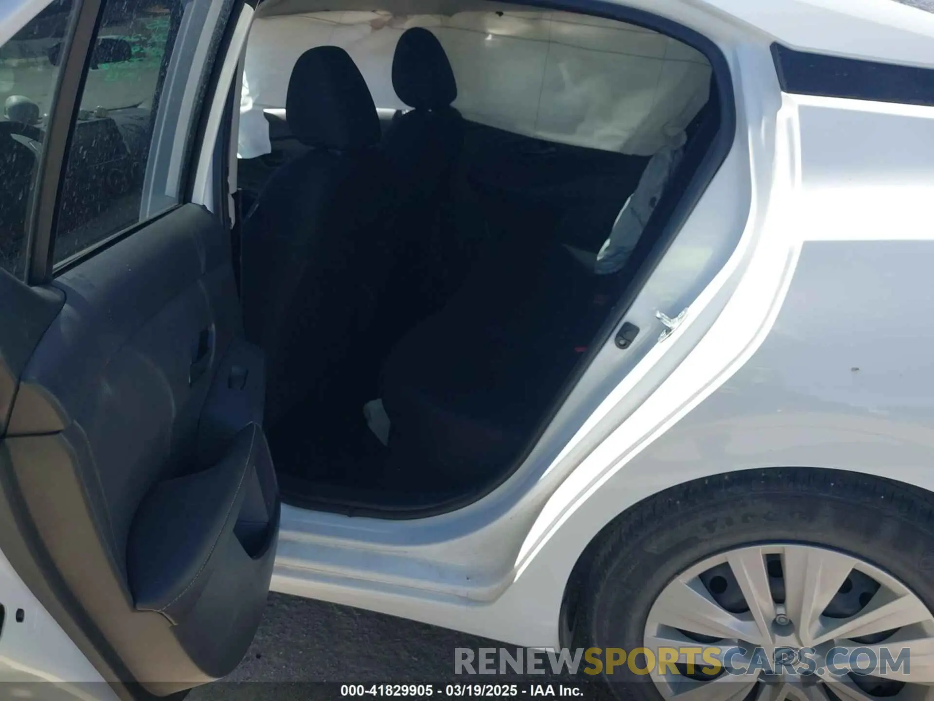 8 fotografías del automóvil dañado 3N1AB8BV8RY233653 NISSAN SENTRA 2024