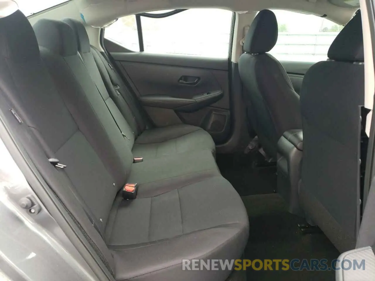 10 fotografías del automóvil dañado 3N1AB8BV8RY237234 NISSAN SENTRA 2024