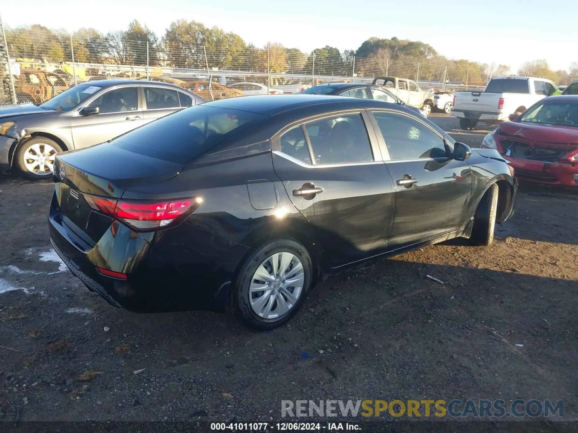 4 fotografías del automóvil dañado 3N1AB8BV8RY317245 NISSAN SENTRA 2024