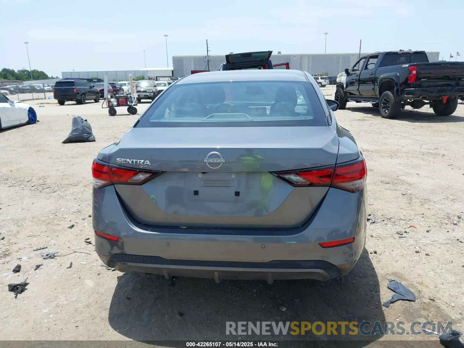 16 fotografías del automóvil dañado 3N1AB8BV8RY326110 NISSAN SENTRA 2024