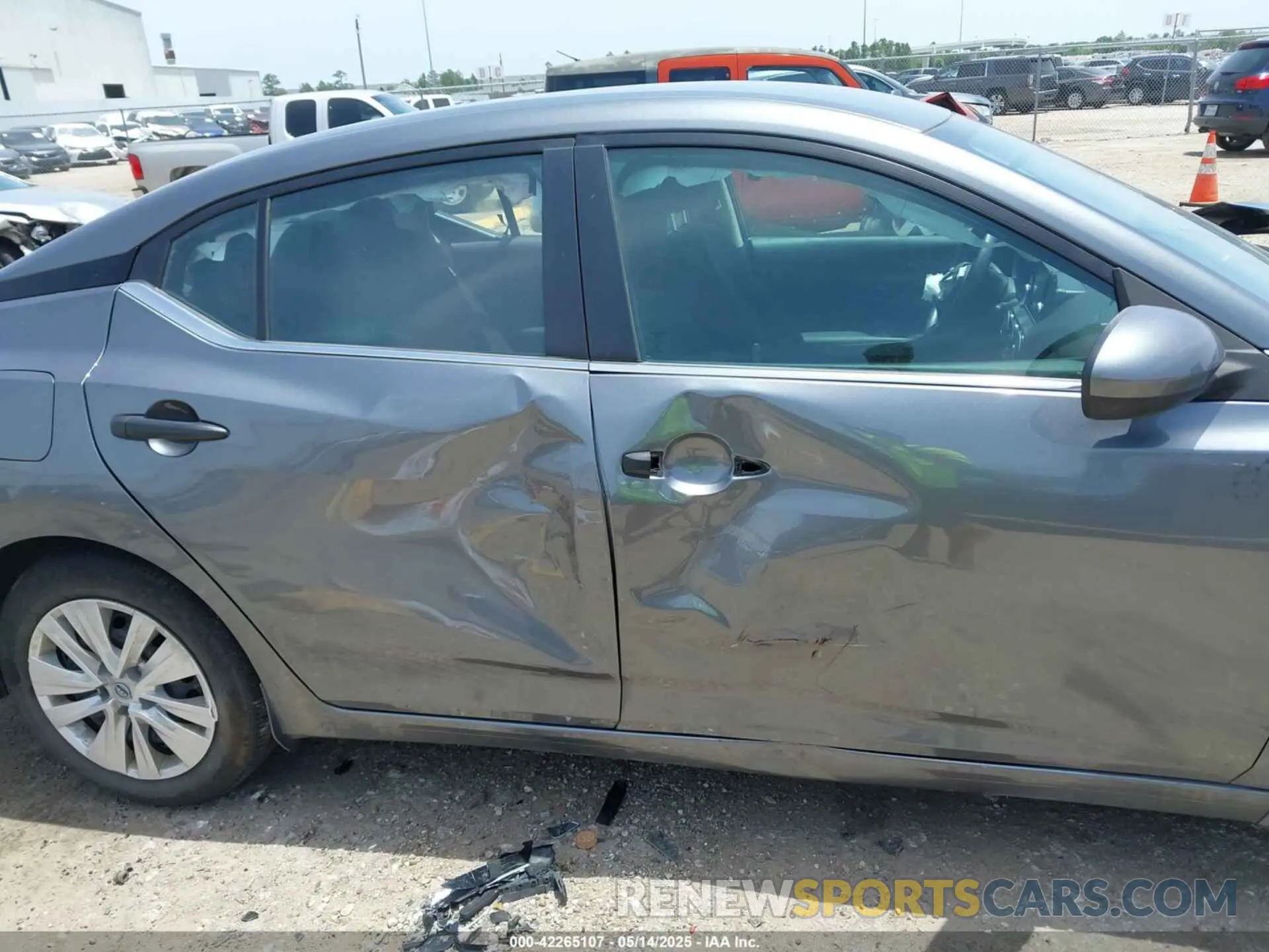 17 fotografías del automóvil dañado 3N1AB8BV8RY326110 NISSAN SENTRA 2024