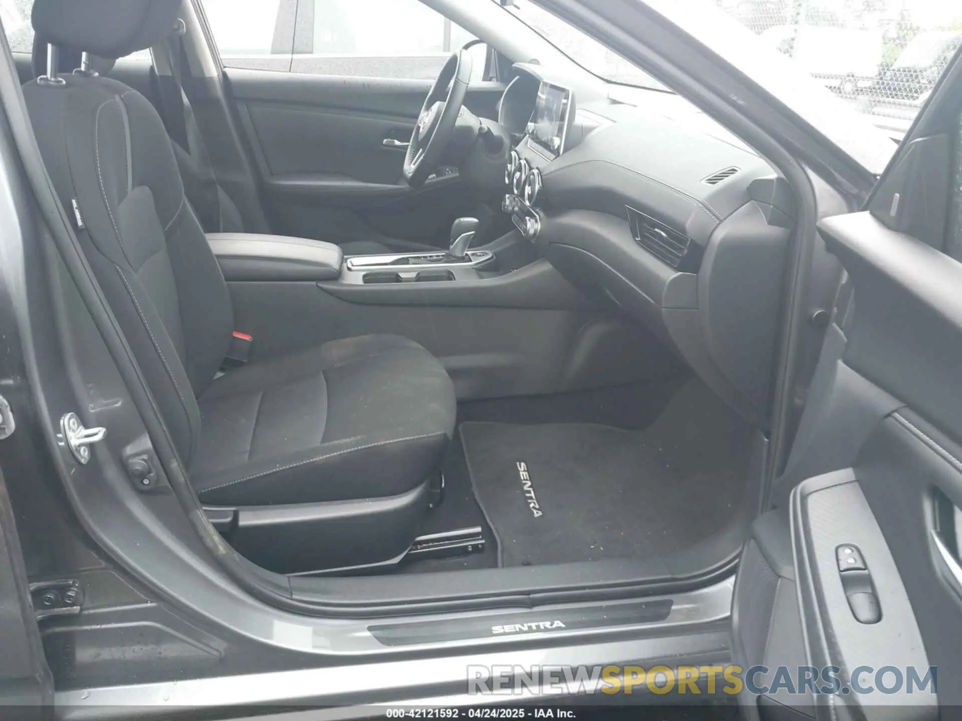5 fotografías del automóvil dañado 3N1AB8CV0RY205148 NISSAN SENTRA 2024