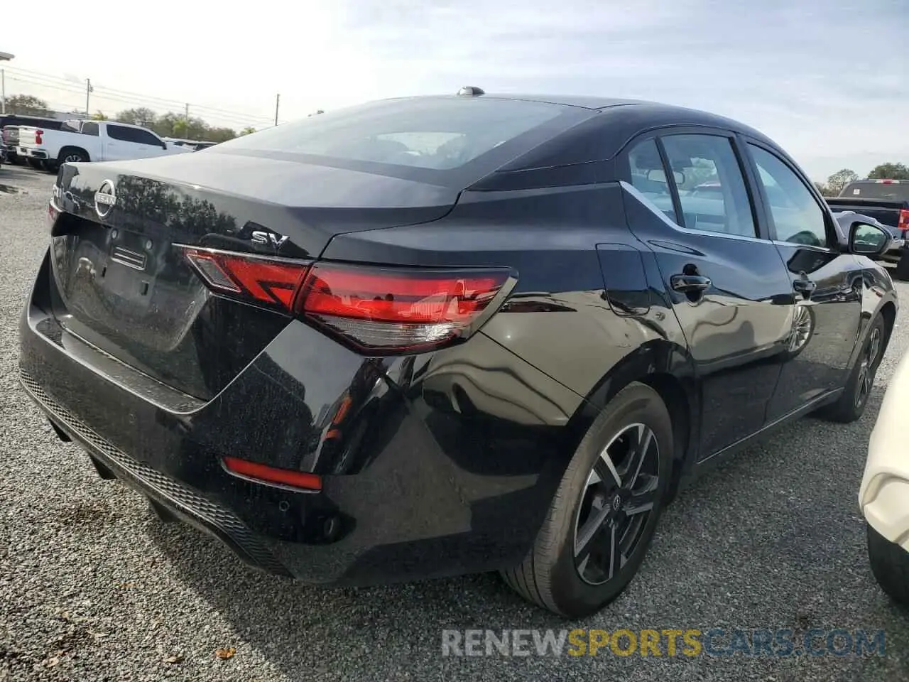 3 fotografías del automóvil dañado 3N1AB8CV0RY232981 NISSAN SENTRA 2024