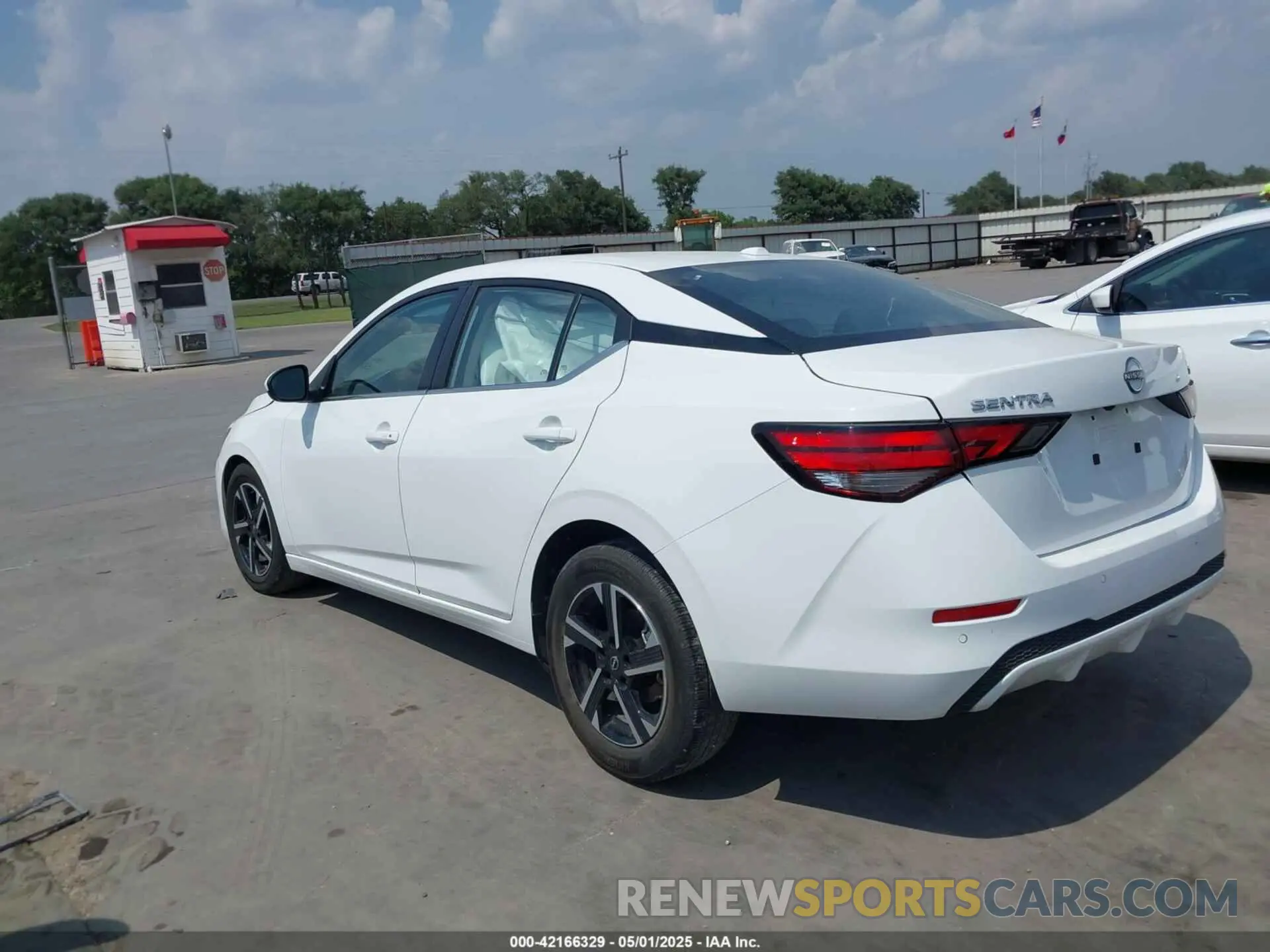 14 fotografías del automóvil dañado 3N1AB8CV0RY297135 NISSAN SENTRA 2024