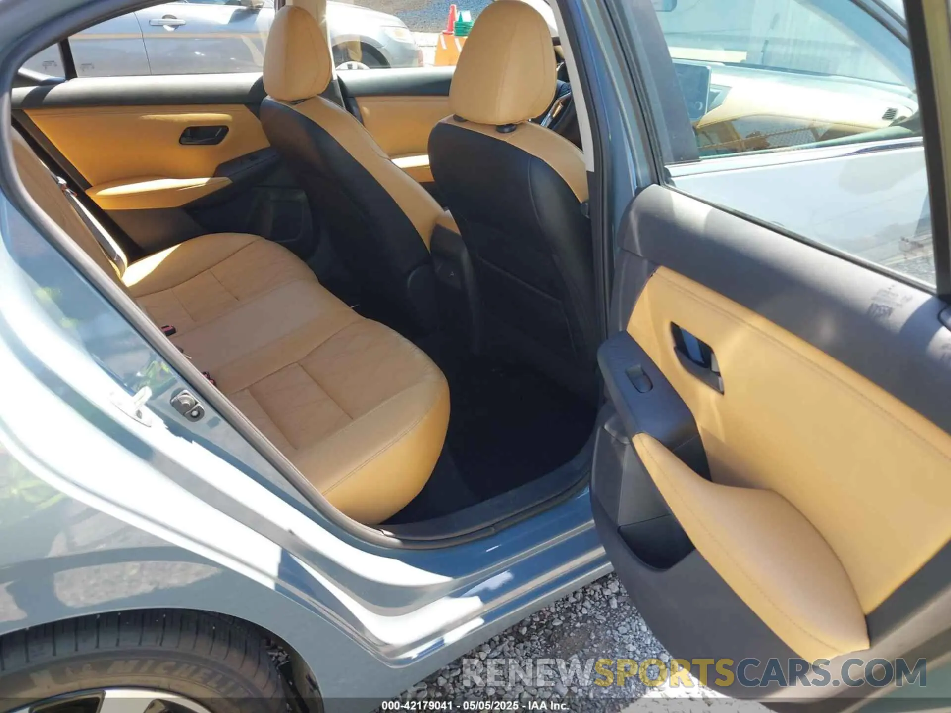 8 fotografías del automóvil dañado 3N1AB8CV0RY362338 NISSAN SENTRA 2024