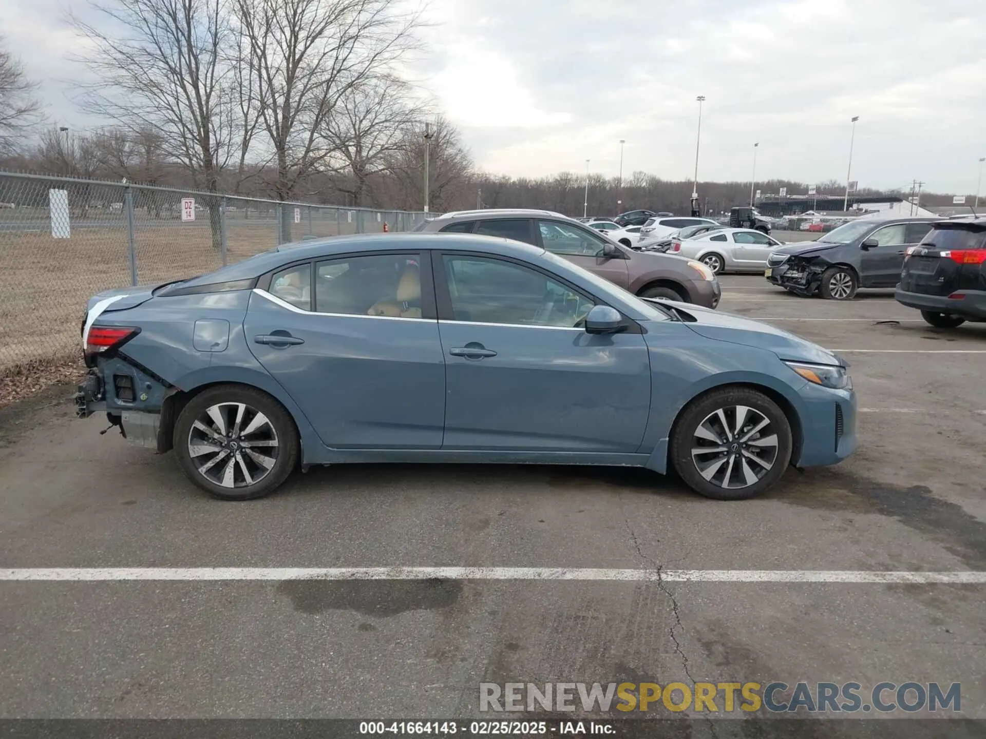 13 fotografías del automóvil dañado 3N1AB8CV1RY240264 NISSAN SENTRA 2024