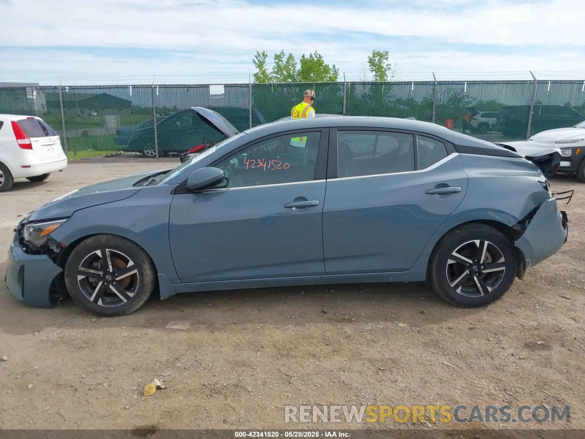 15 fotografías del automóvil dañado 3N1AB8CV1RY258697 NISSAN SENTRA 2024