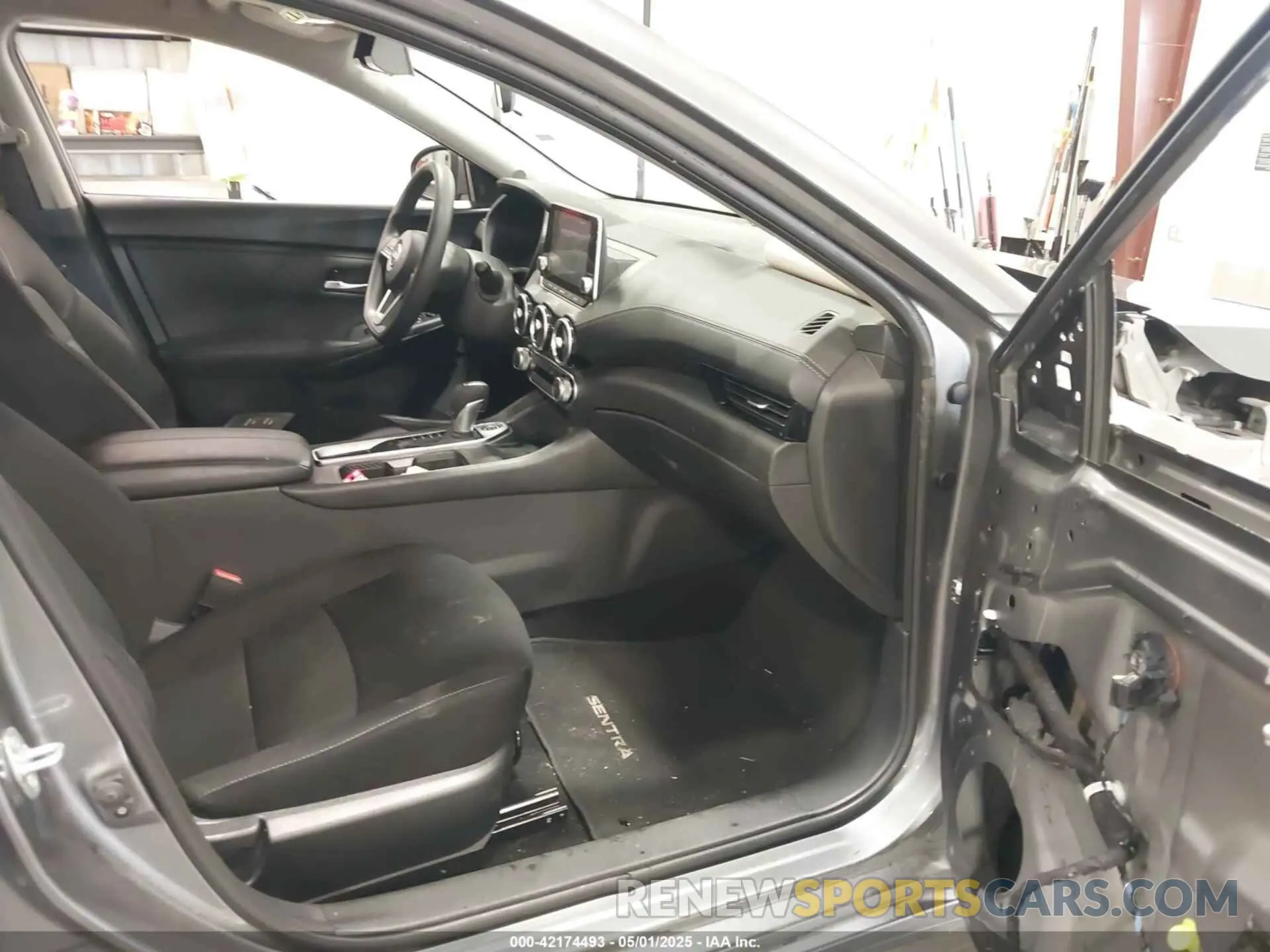 5 fotografías del automóvil dañado 3N1AB8CV1RY270879 NISSAN SENTRA 2024