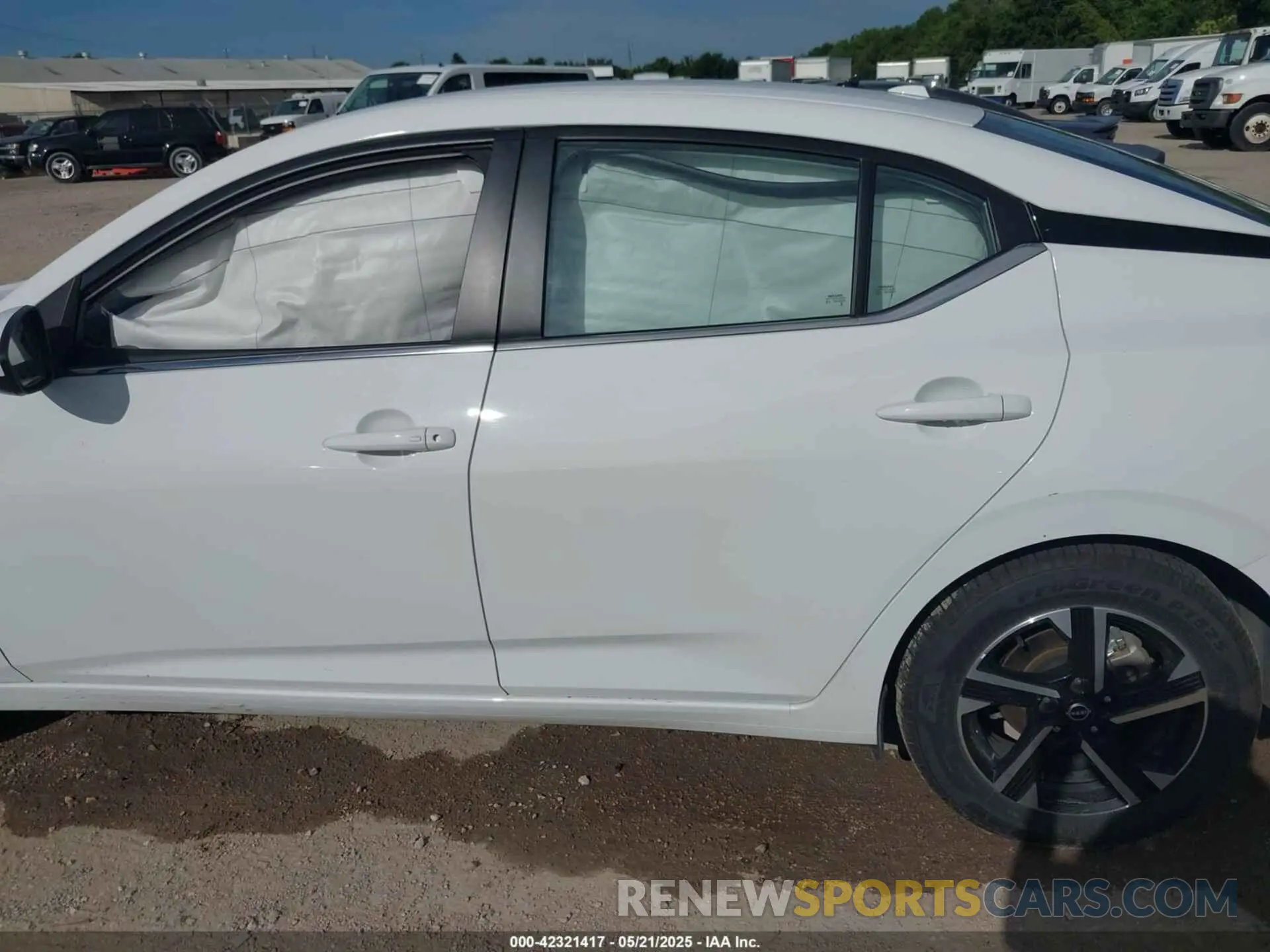 14 fotografías del automóvil dañado 3N1AB8CV1RY332555 NISSAN SENTRA 2024