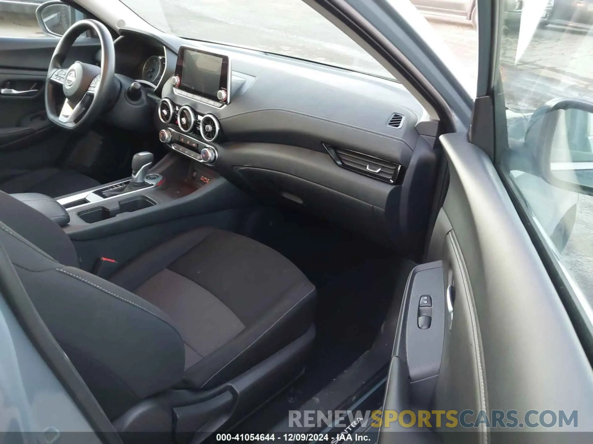 5 fotografías del automóvil dañado 3N1AB8CV1RY361893 NISSAN SENTRA 2024