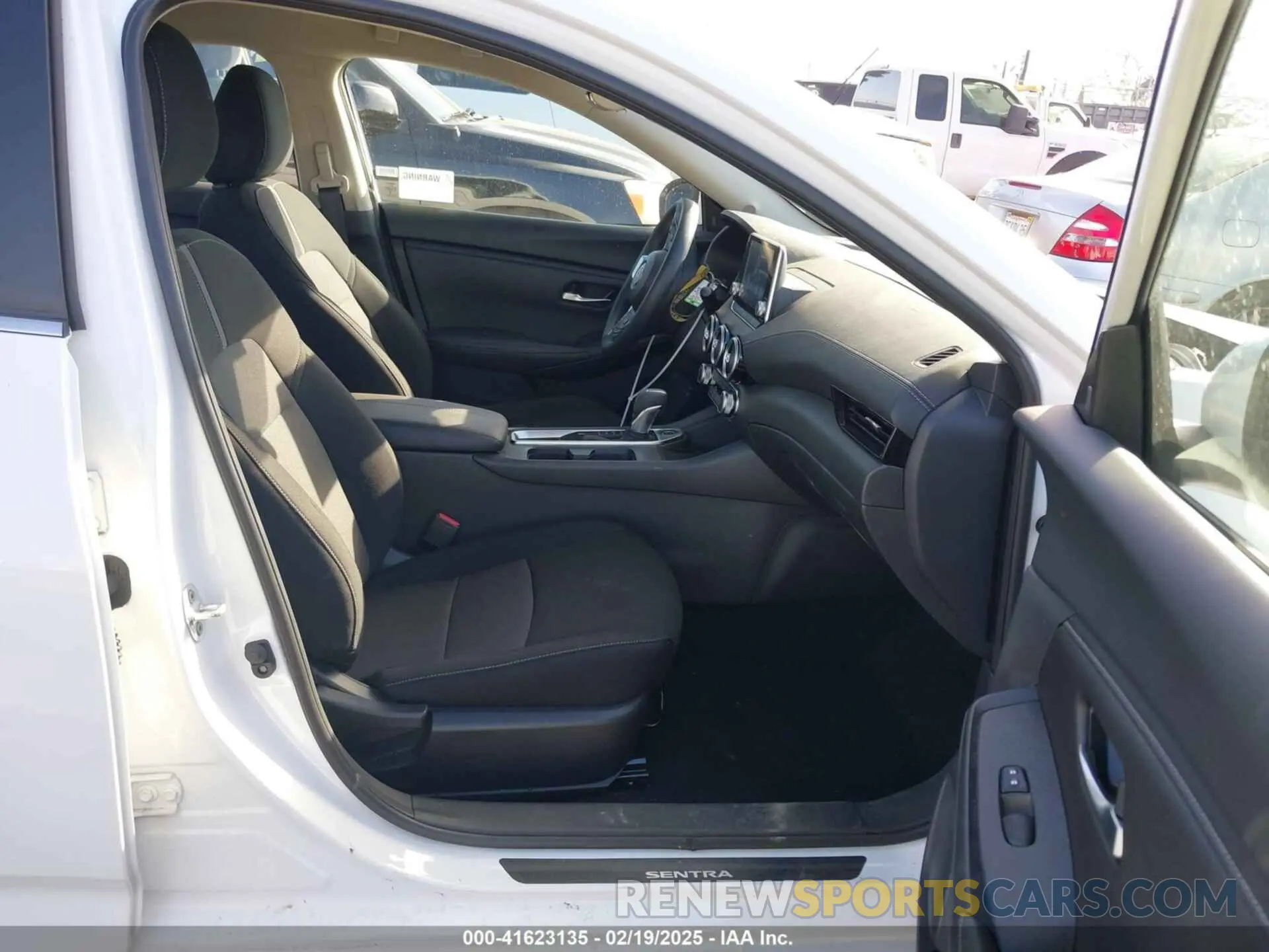 5 fotografías del automóvil dañado 3N1AB8CV2RY280241 NISSAN SENTRA 2024