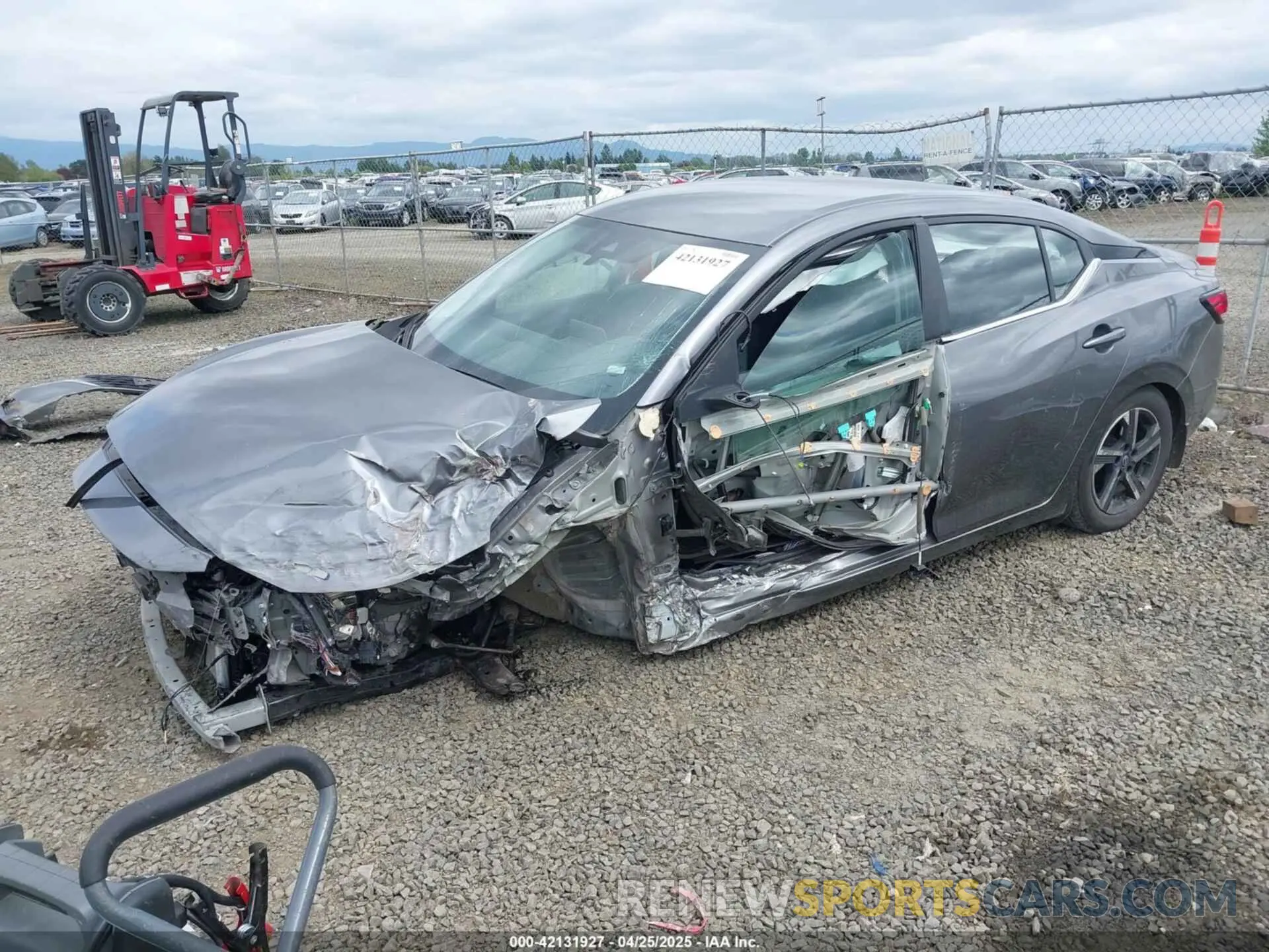 2 fotografías del automóvil dañado 3N1AB8CV3RY204396 NISSAN SENTRA 2024