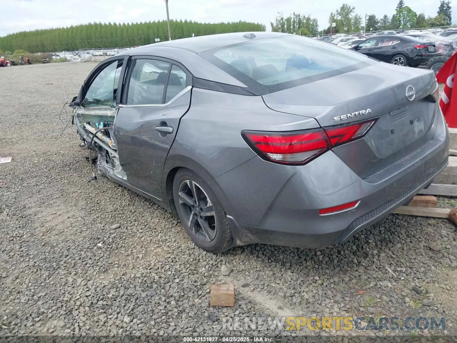 3 fotografías del automóvil dañado 3N1AB8CV3RY204396 NISSAN SENTRA 2024