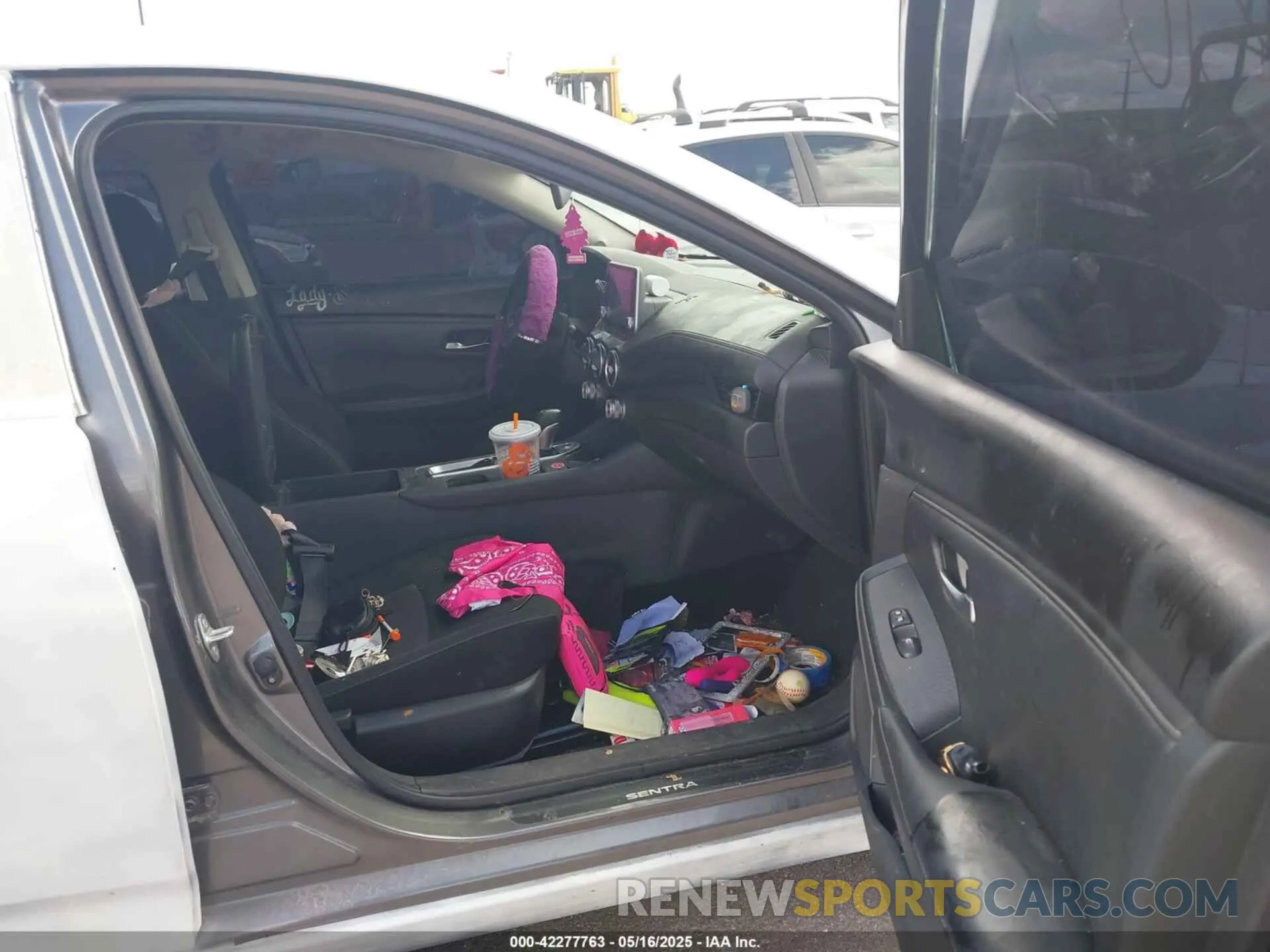 5 fotografías del automóvil dañado 3N1AB8CV3RY204530 NISSAN SENTRA 2024