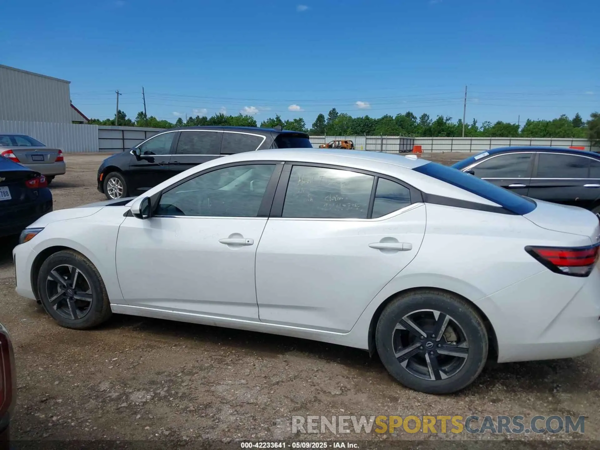 14 fotografías del automóvil dañado 3N1AB8CV3RY214118 NISSAN SENTRA 2024