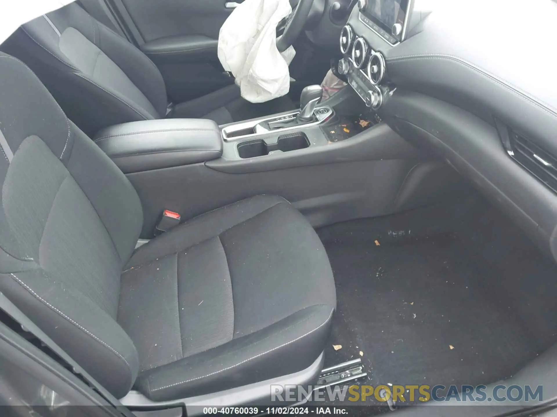 5 fotografías del automóvil dañado 3N1AB8CV3RY240380 NISSAN SENTRA 2024